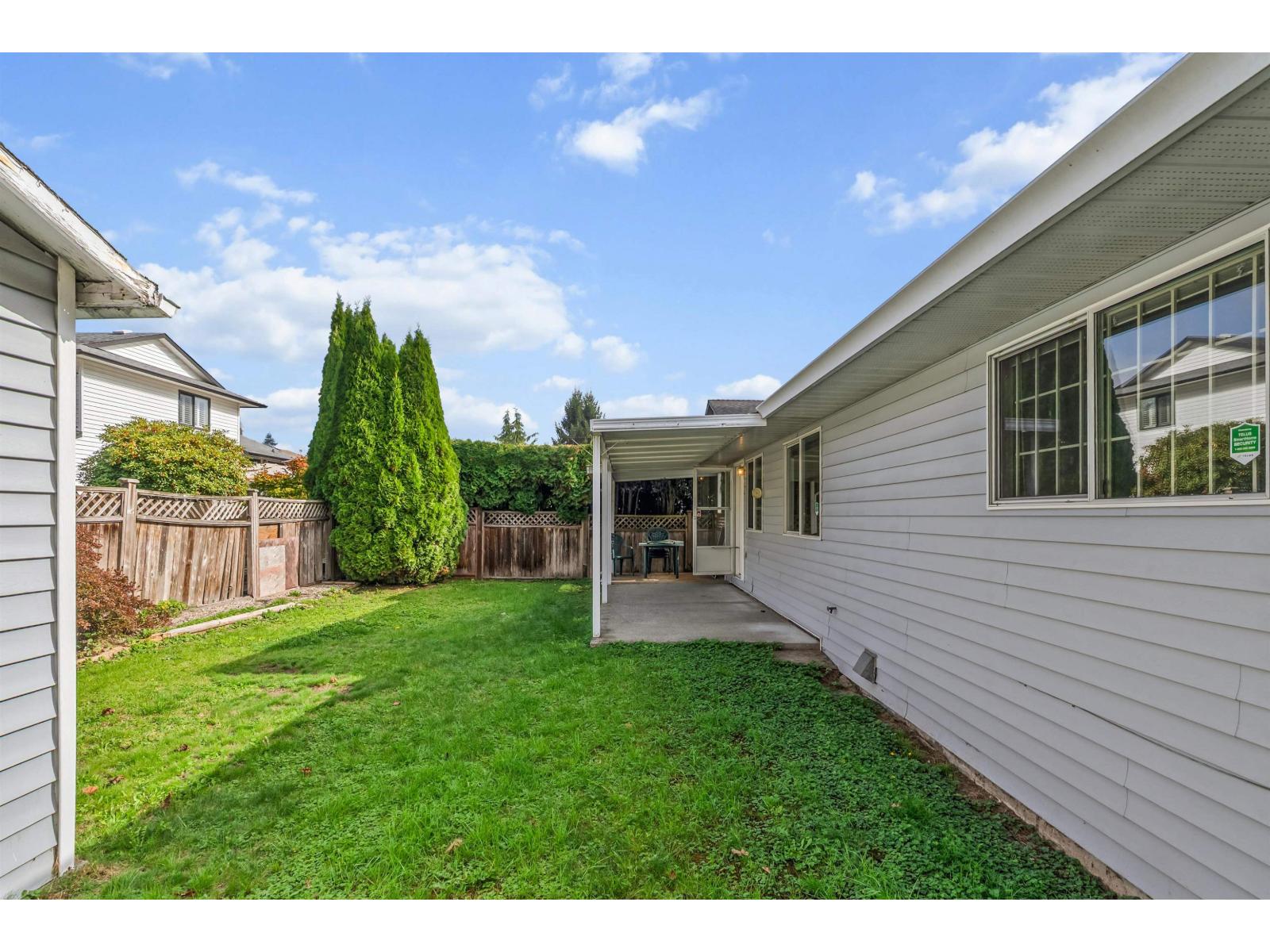 26439 28 Avenue Property Photo 27