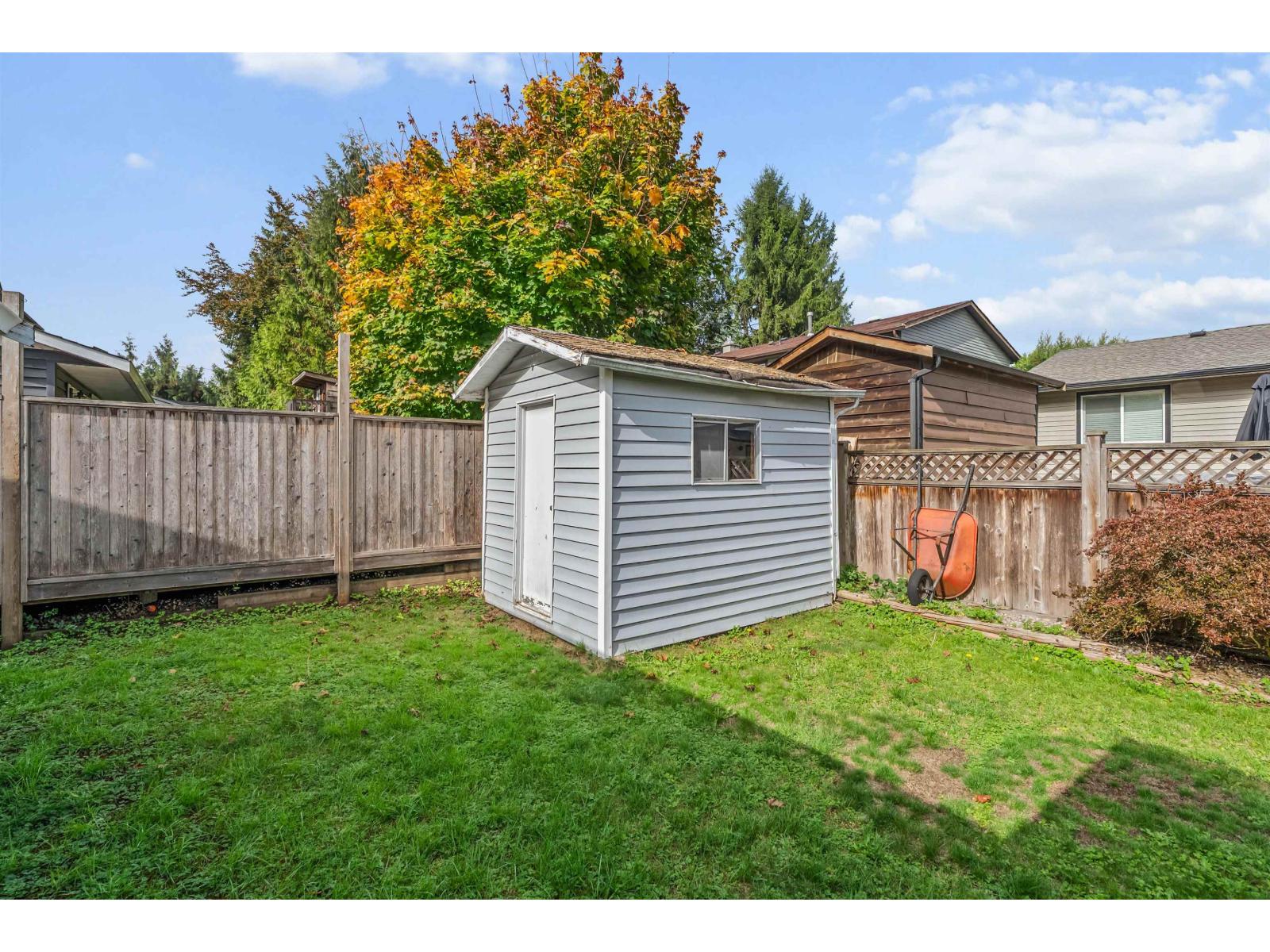 26439 28 Avenue Property Photo 30
