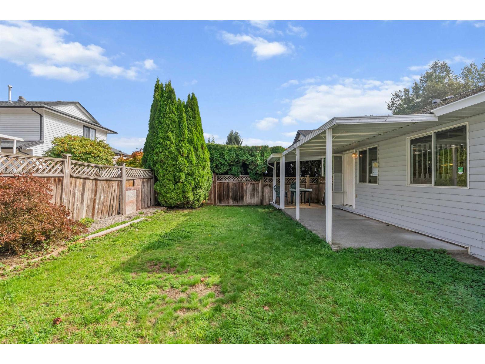 26439 28 Avenue Property Photo 31