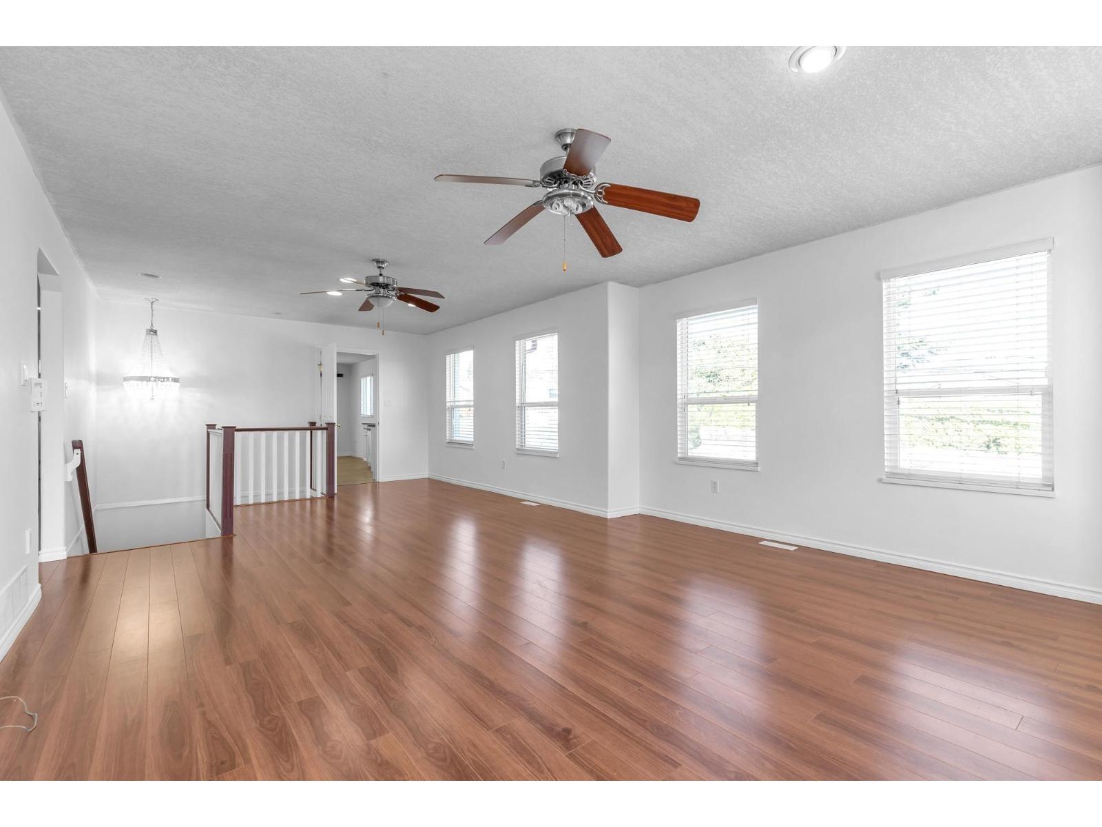 8067 Cedar Street Property Photo 5