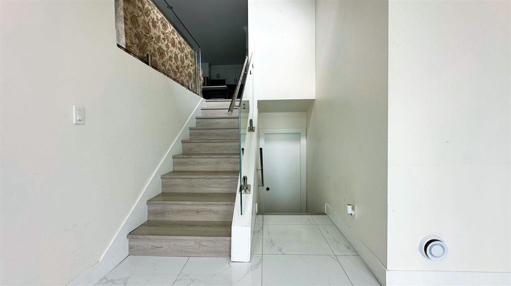 13017 64 Avenue Property Photo 10