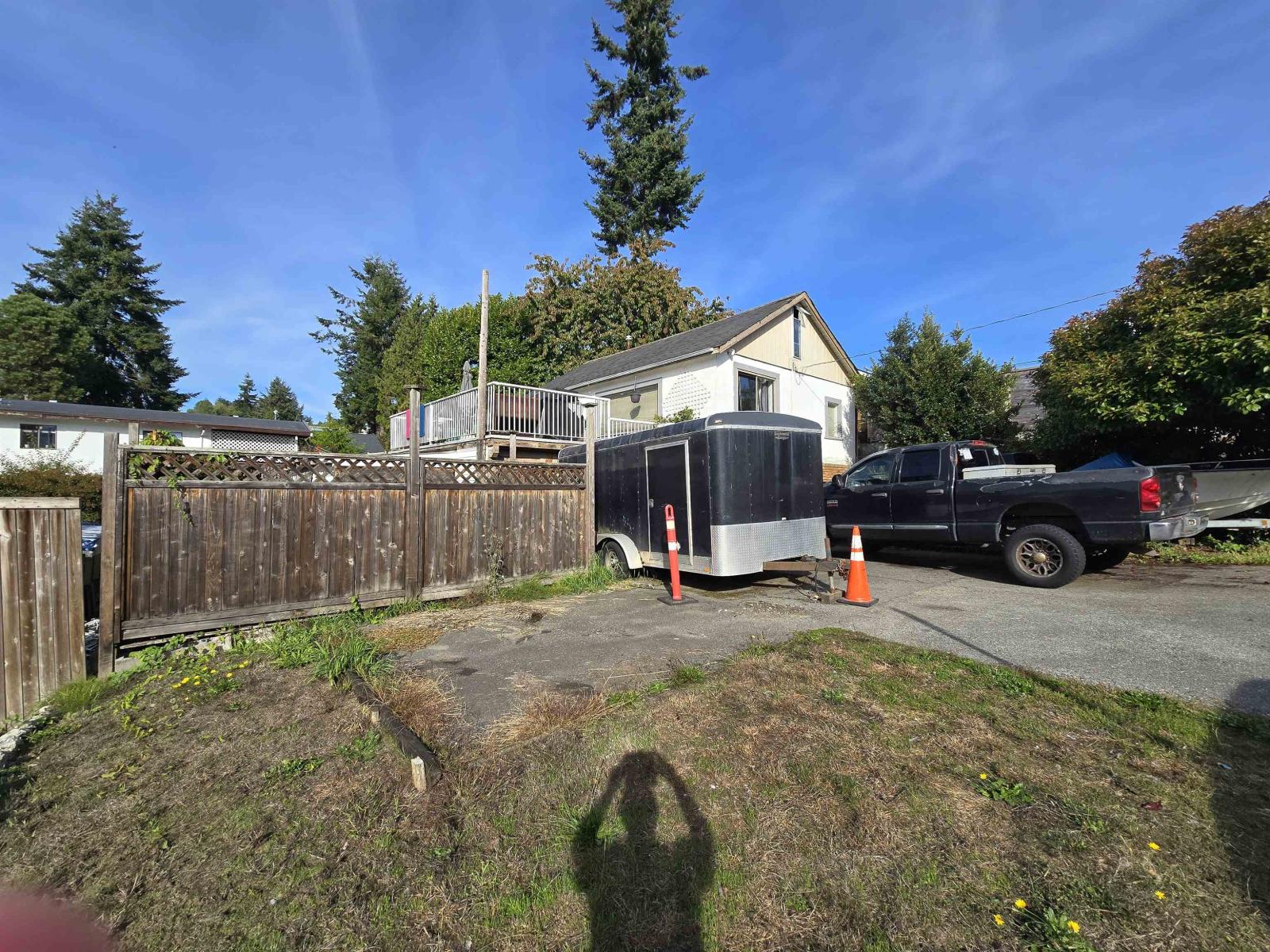 15619 VICTORIA AVENUE Property Photo 1