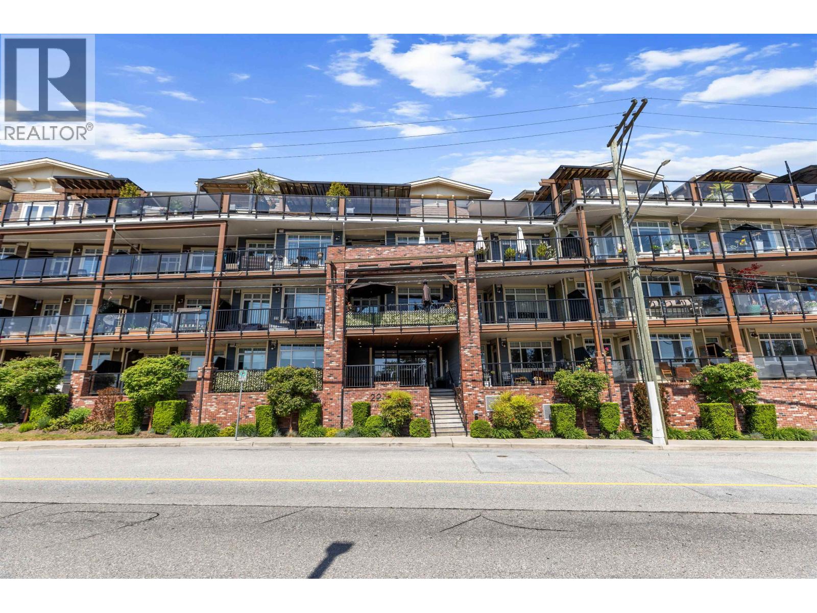 311 22327 River Road Property Photo 1