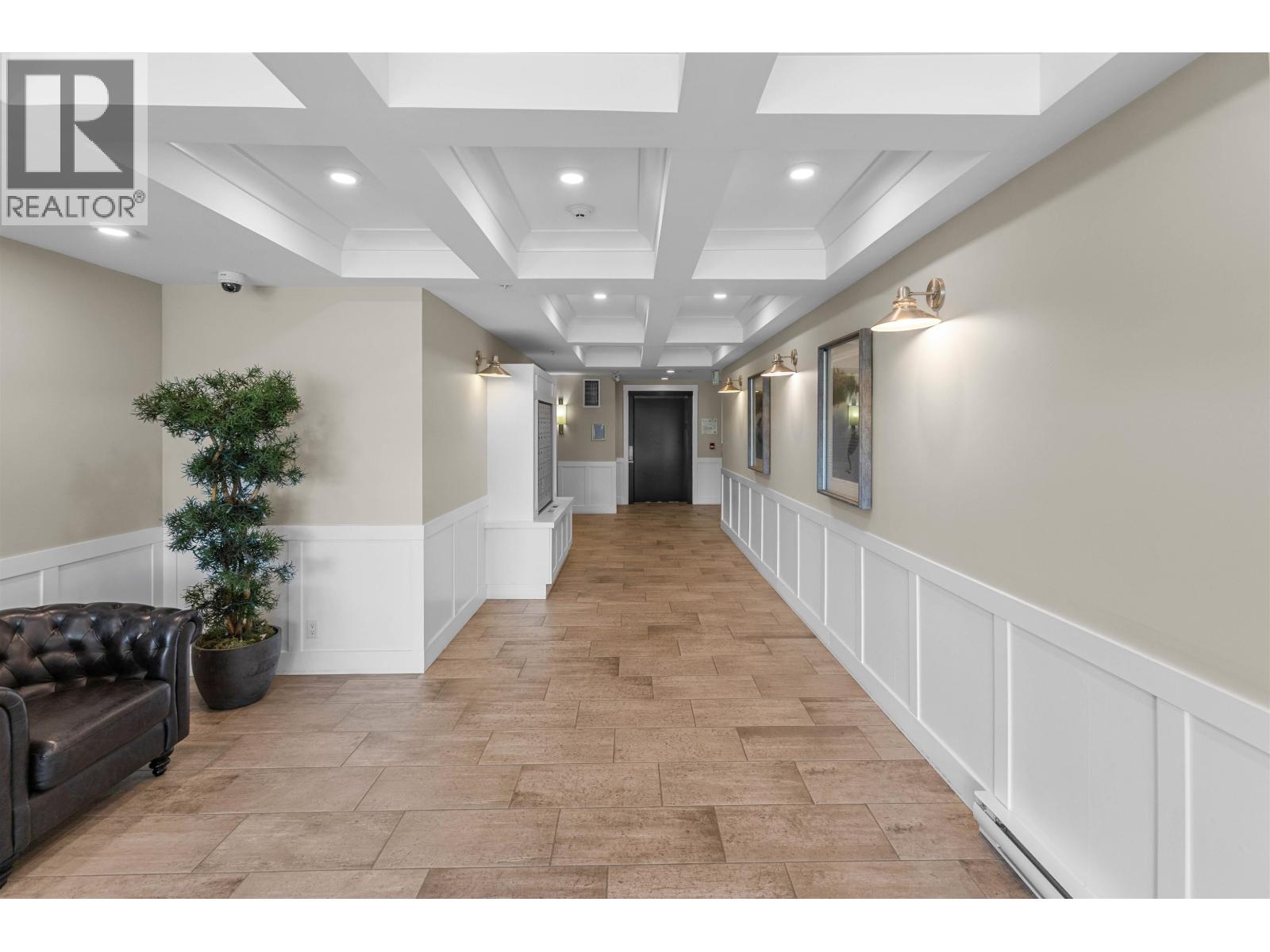 311 22327 River Road Property Photo 3