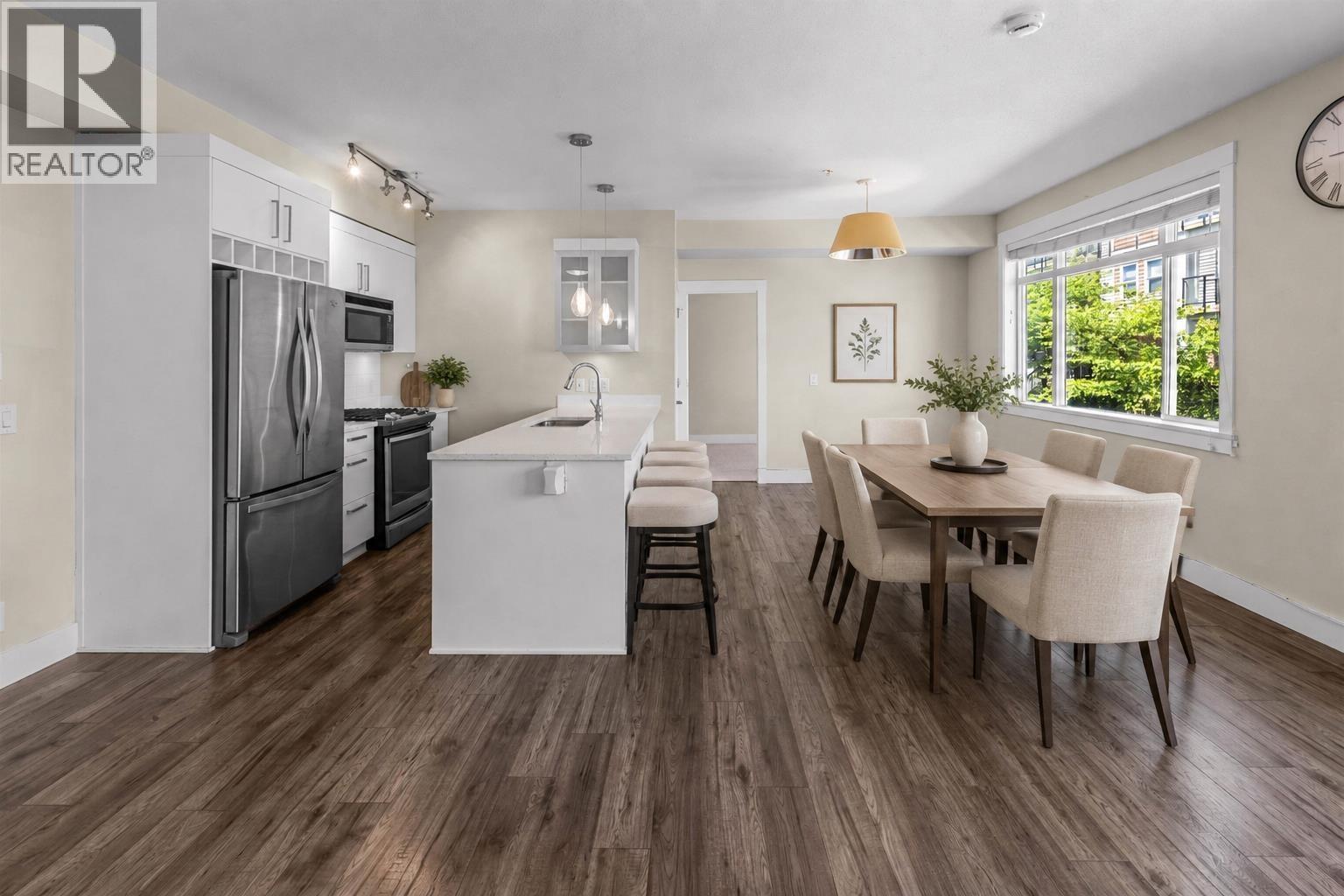 311 22327 River Road Property Photo 4