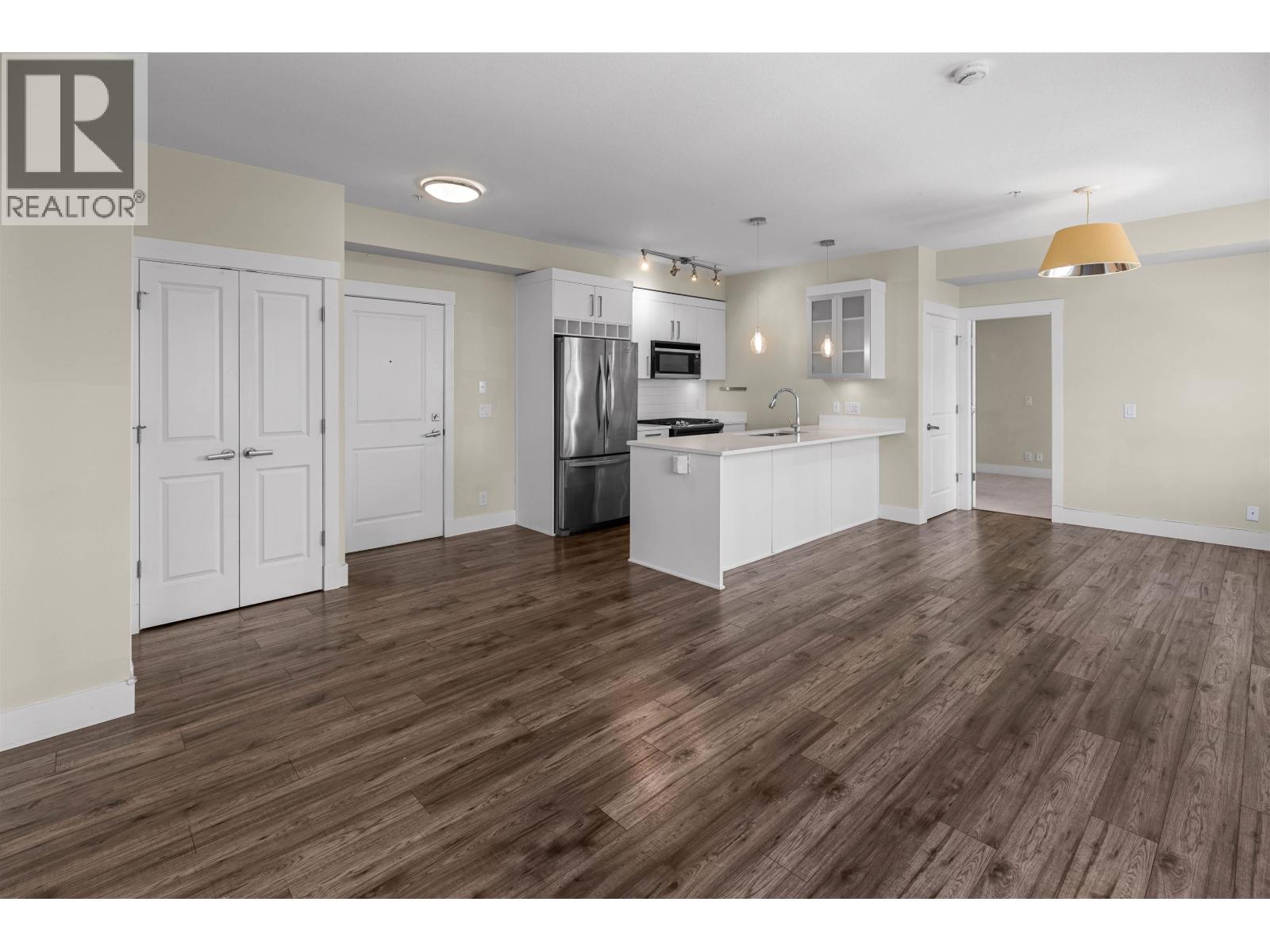 311 22327 River Road Property Photo 10