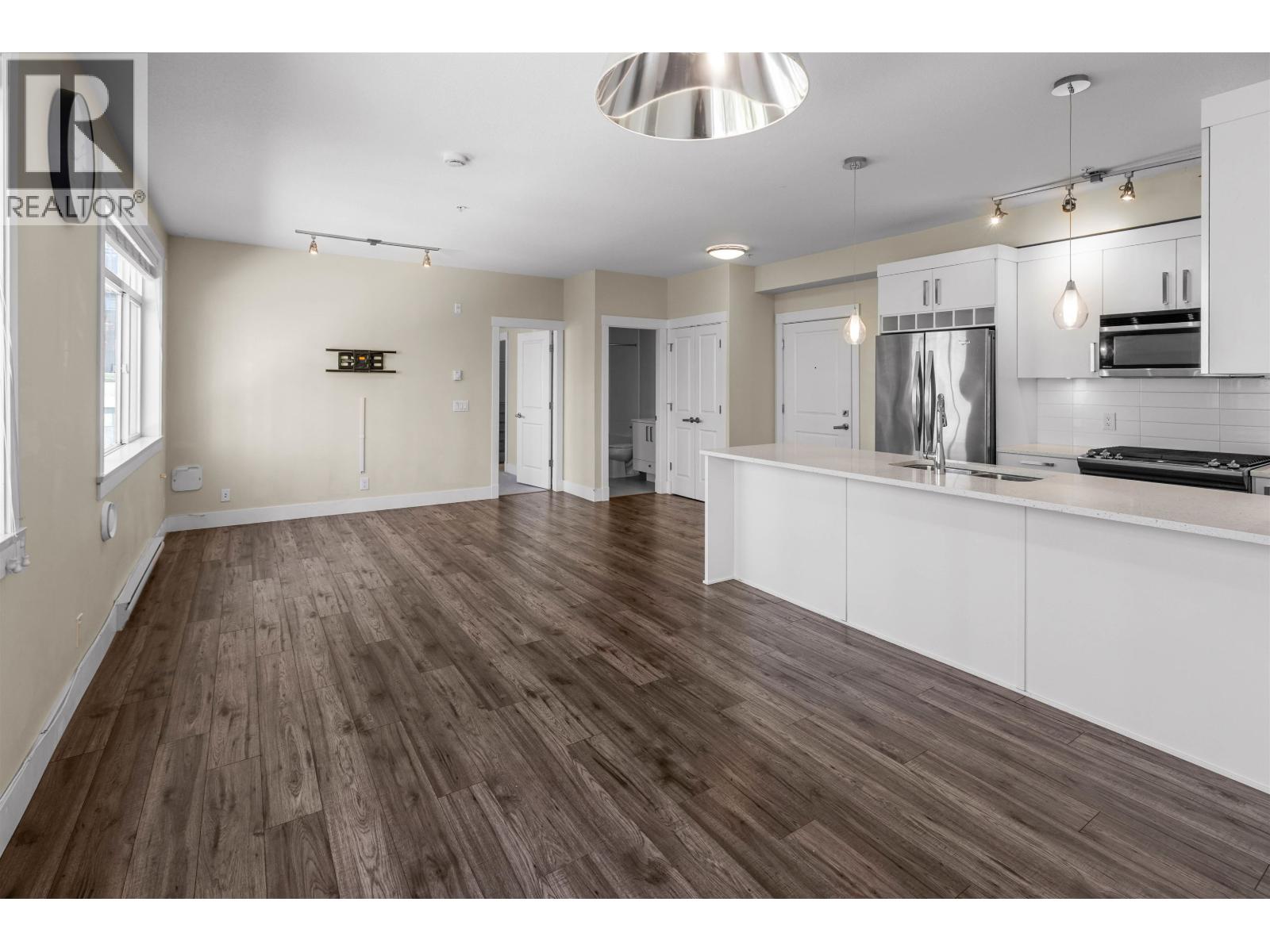 311 22327 River Road Property Photo 11