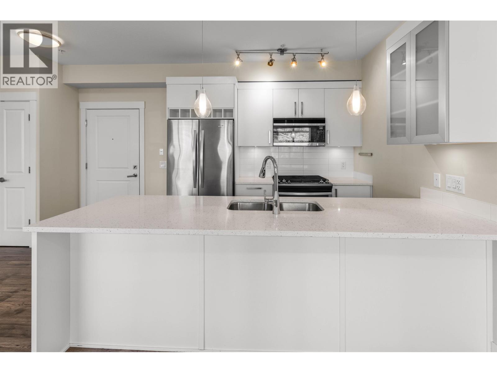 311 22327 River Road Property Photo 13