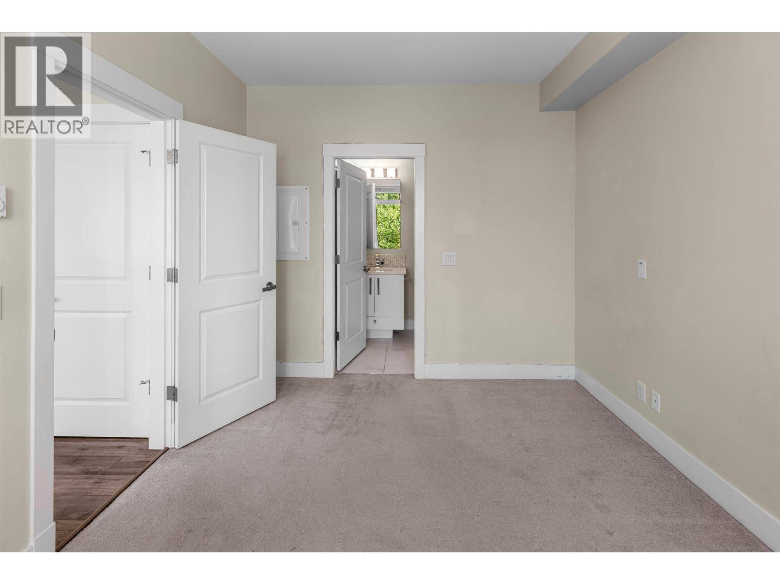 311 22327 River Road Property Photo 17