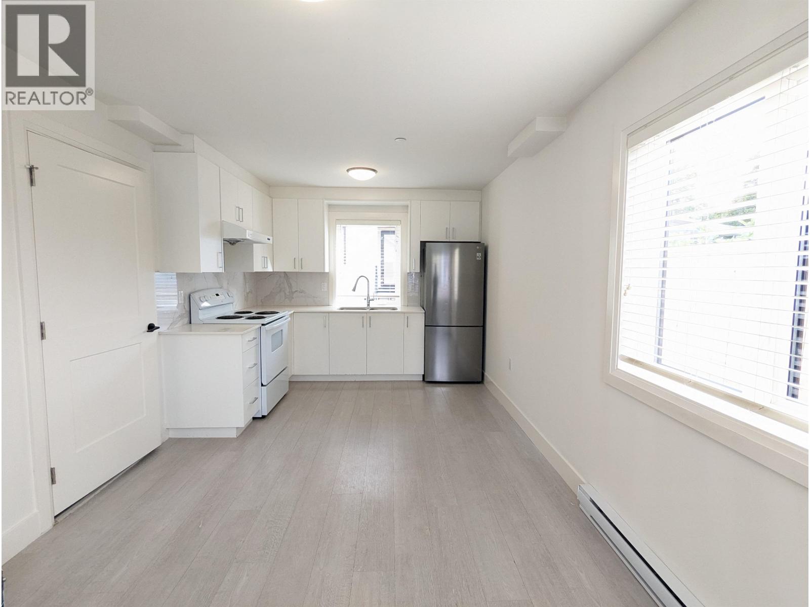 2621 E 47th Avenue Property Photo 1