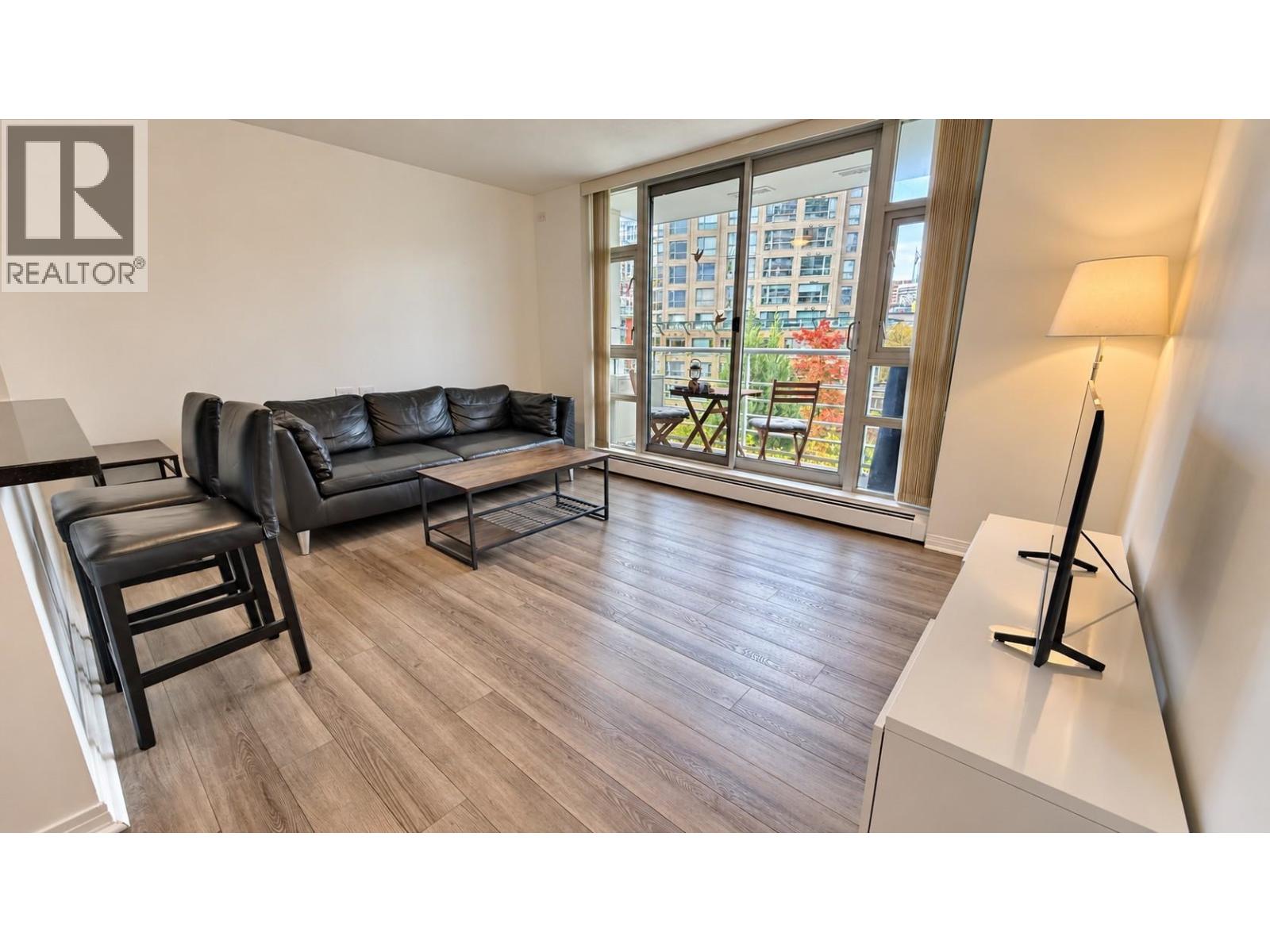 6xx 189 Davie Street Property Photo 1