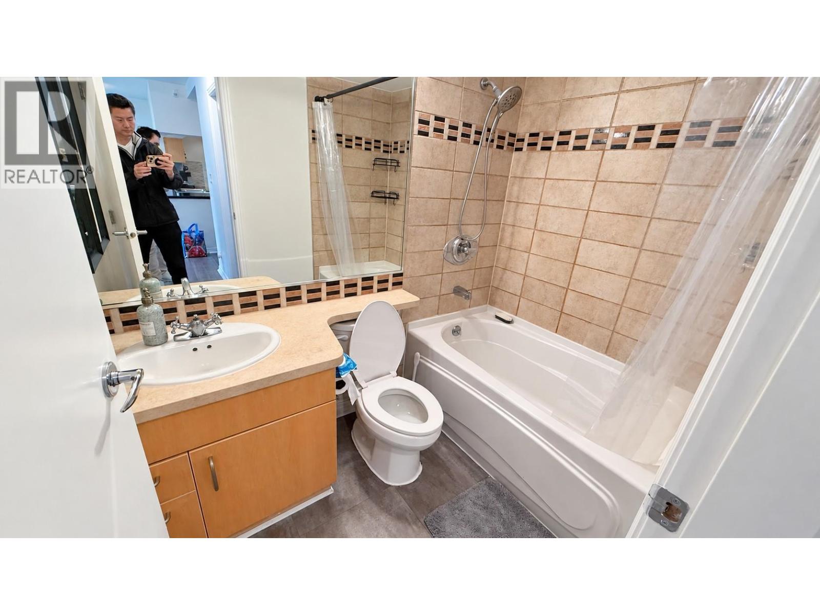 6xx 189 Davie Street Property Photo 5