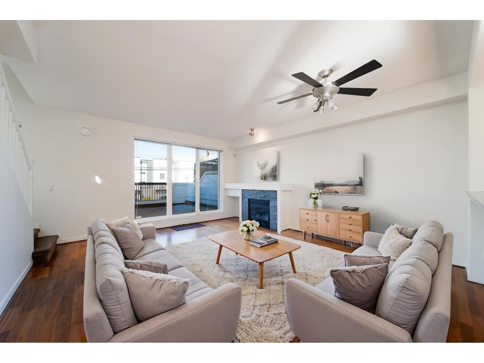 54 7155 189 Street Property Photo 4