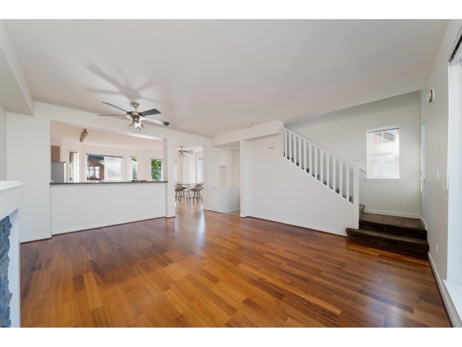 54 7155 189 Street Property Photo 22