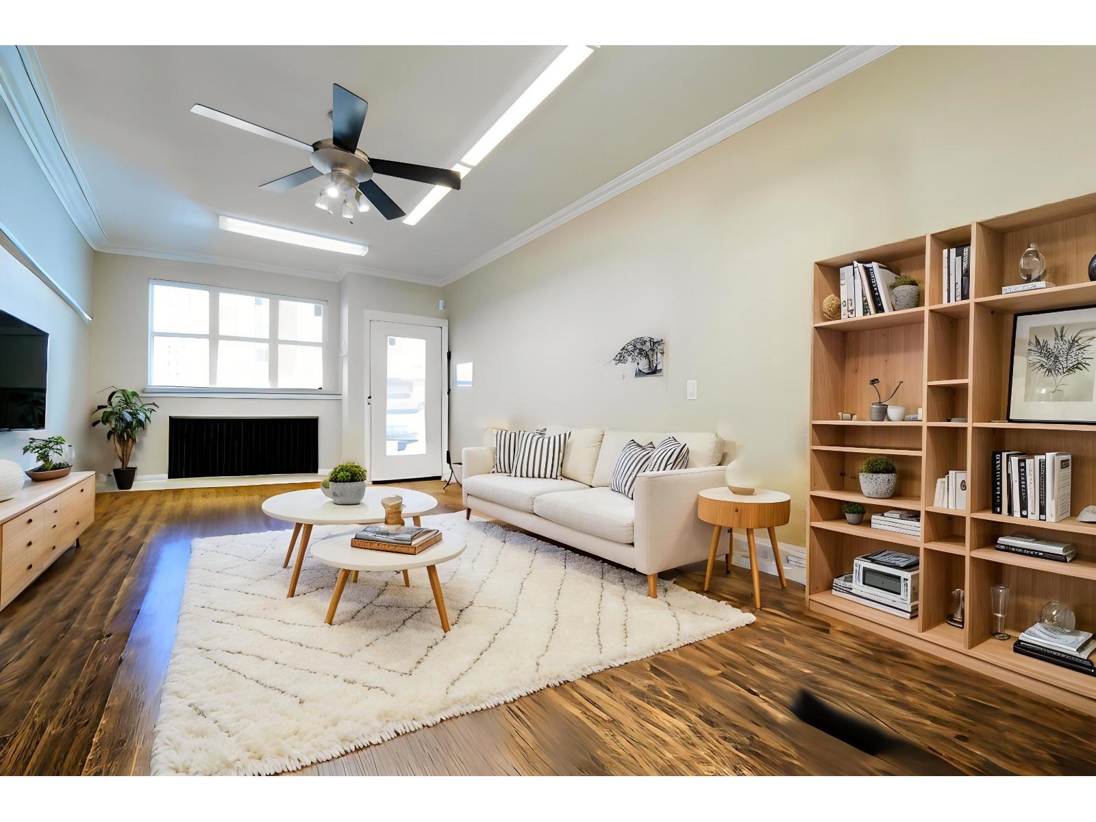 54 7155 189 Street Property Photo 35