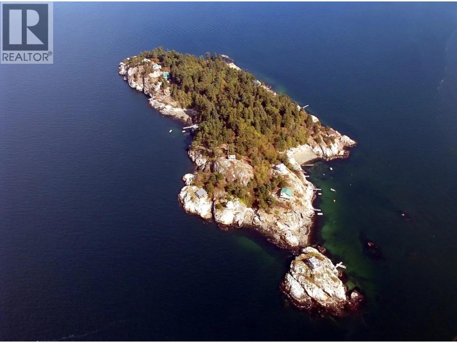 13 Passage Island Property Photo 1