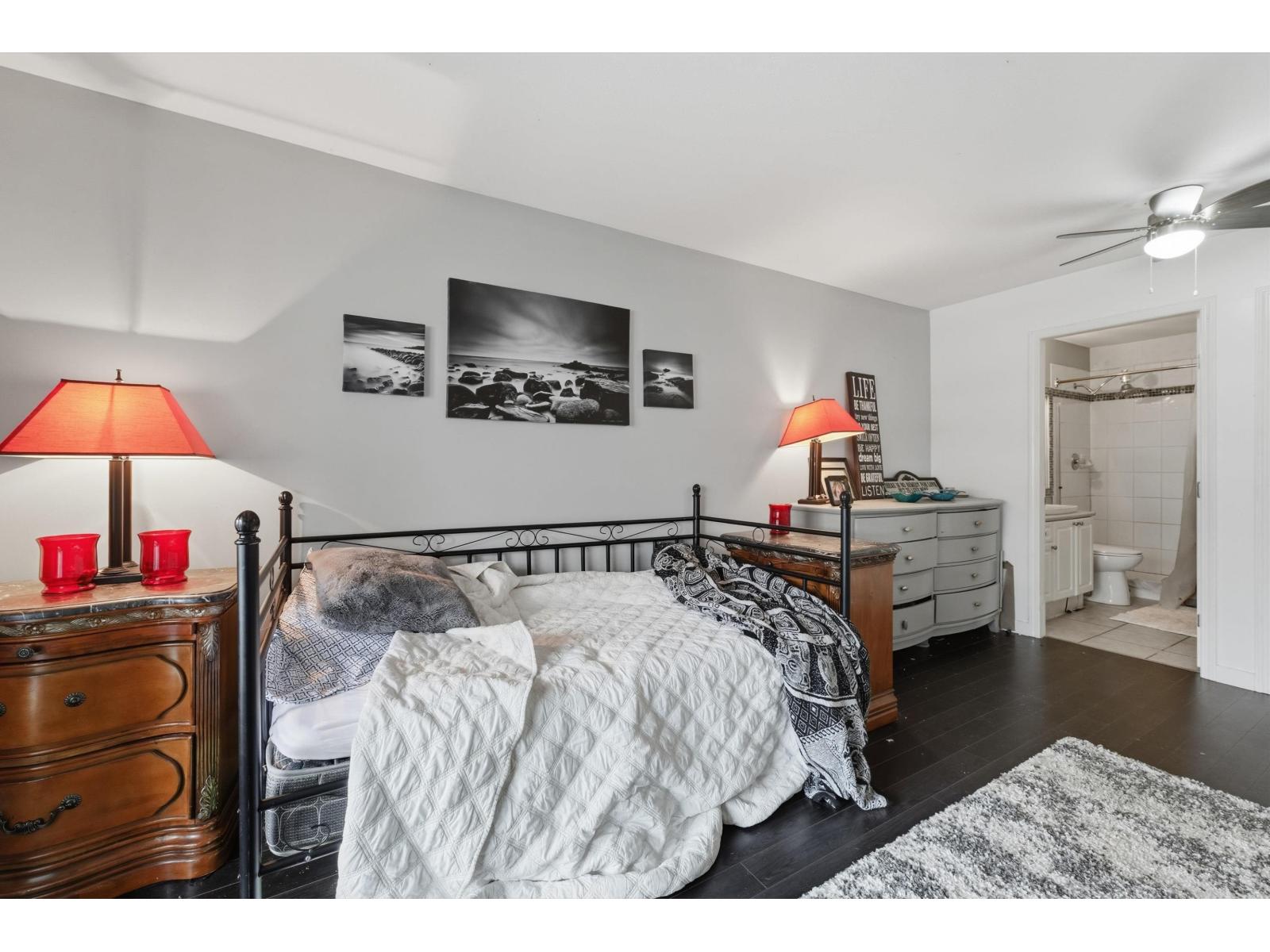 105 1153 Vidal Street Property Photo 15