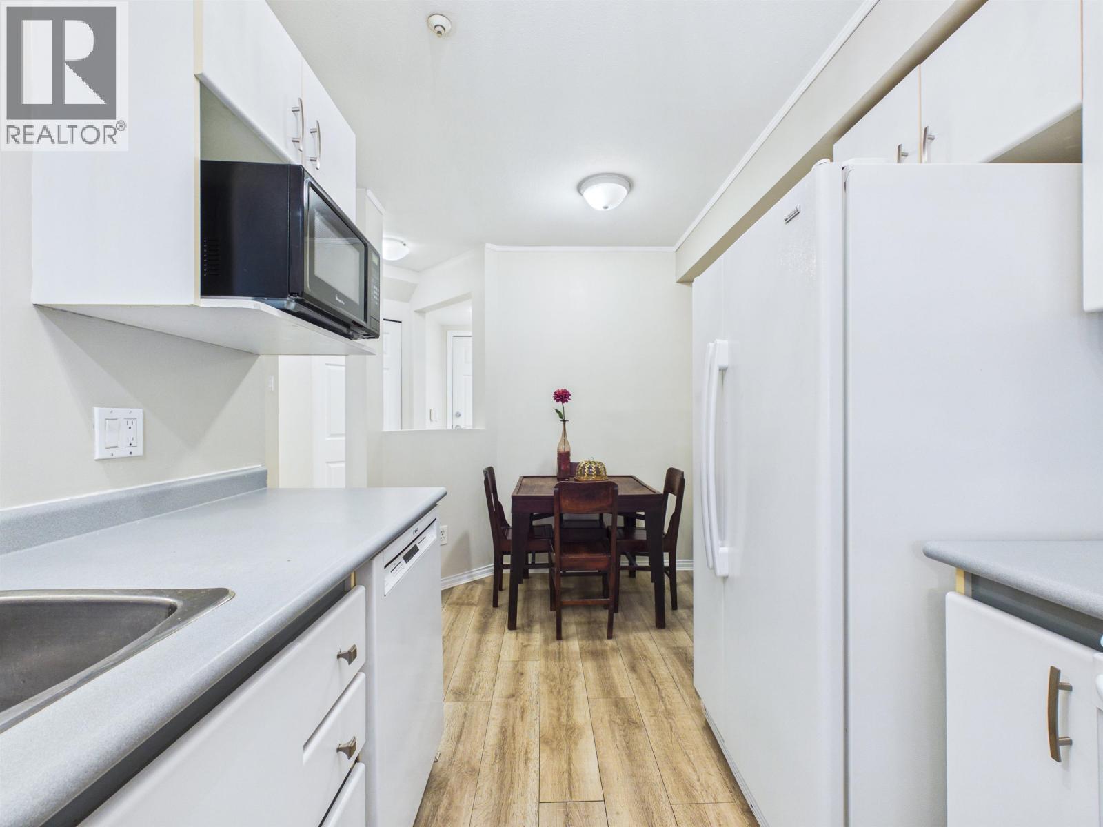 111 2990 Princess Crescent Property Photo 18