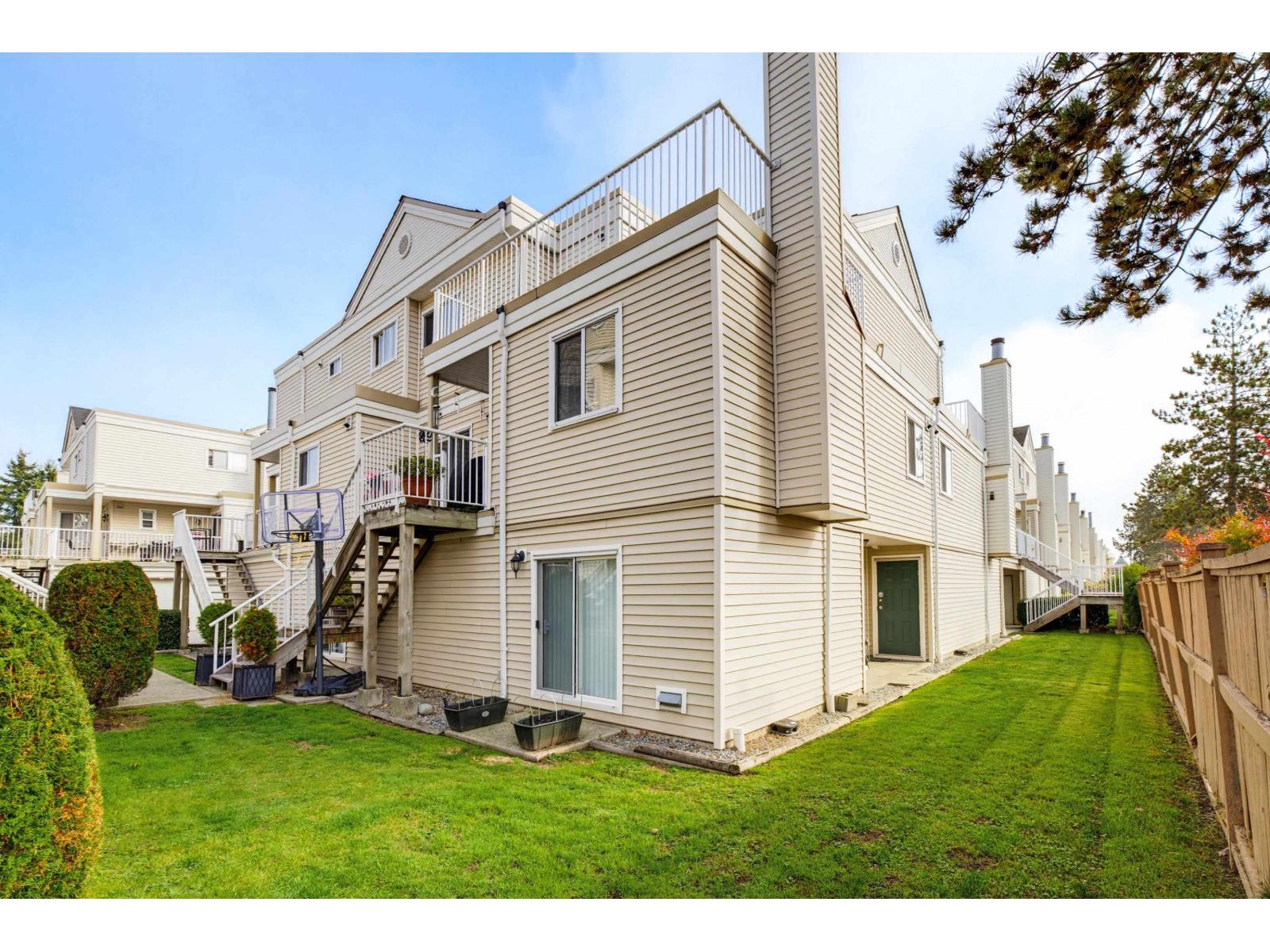 183 10077 156 Street Property Photo 1