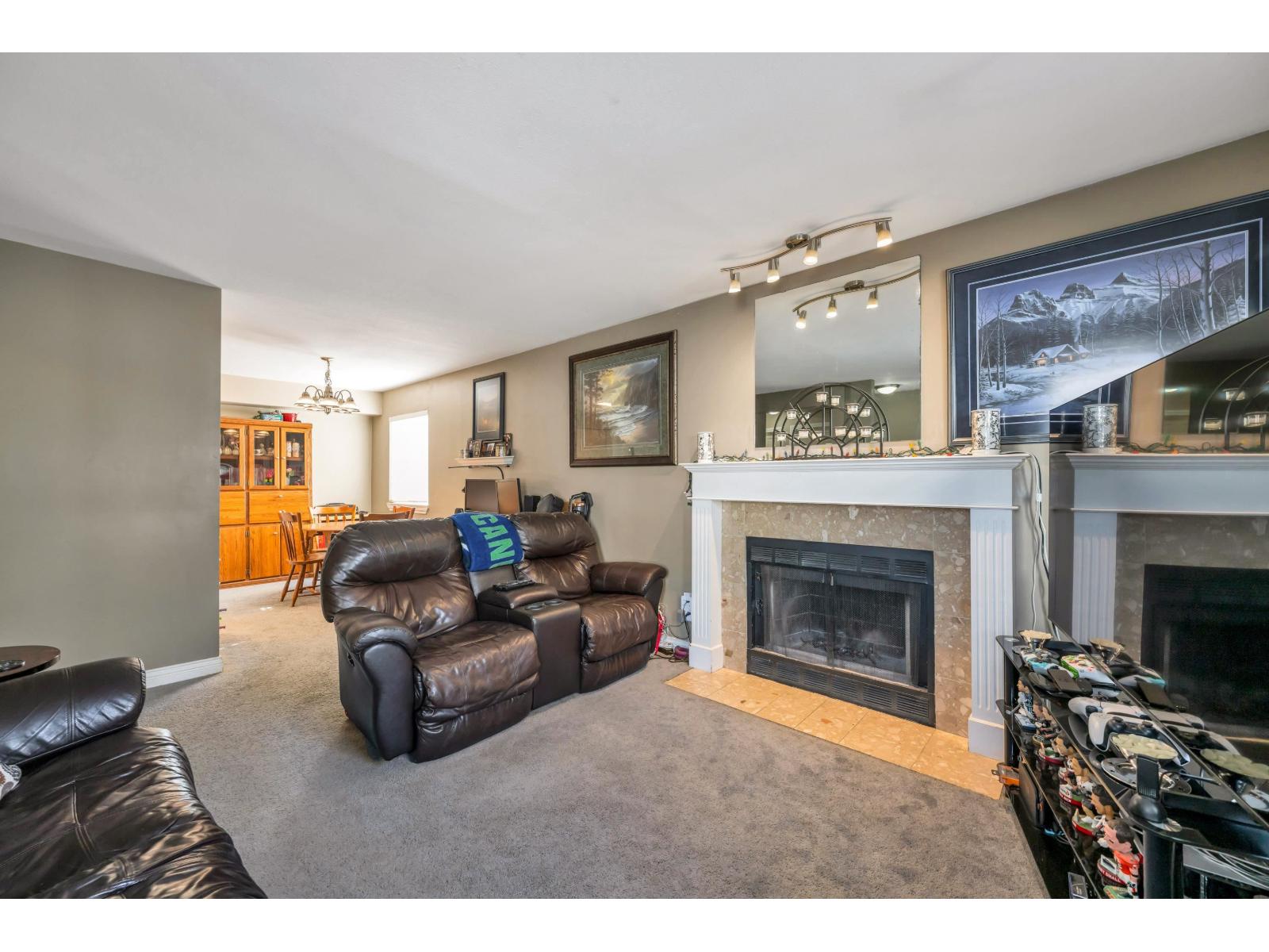 183 10077 156 Street Property Photo 4
