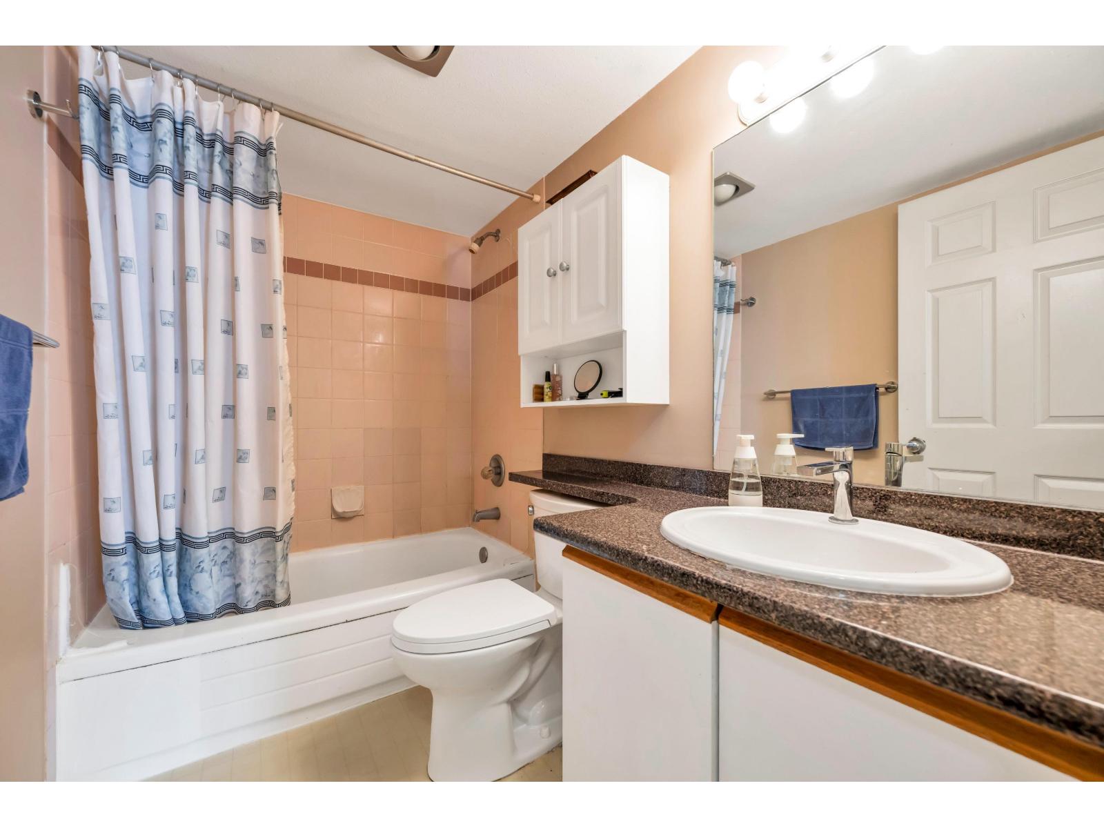 183 10077 156 Street Property Photo 13