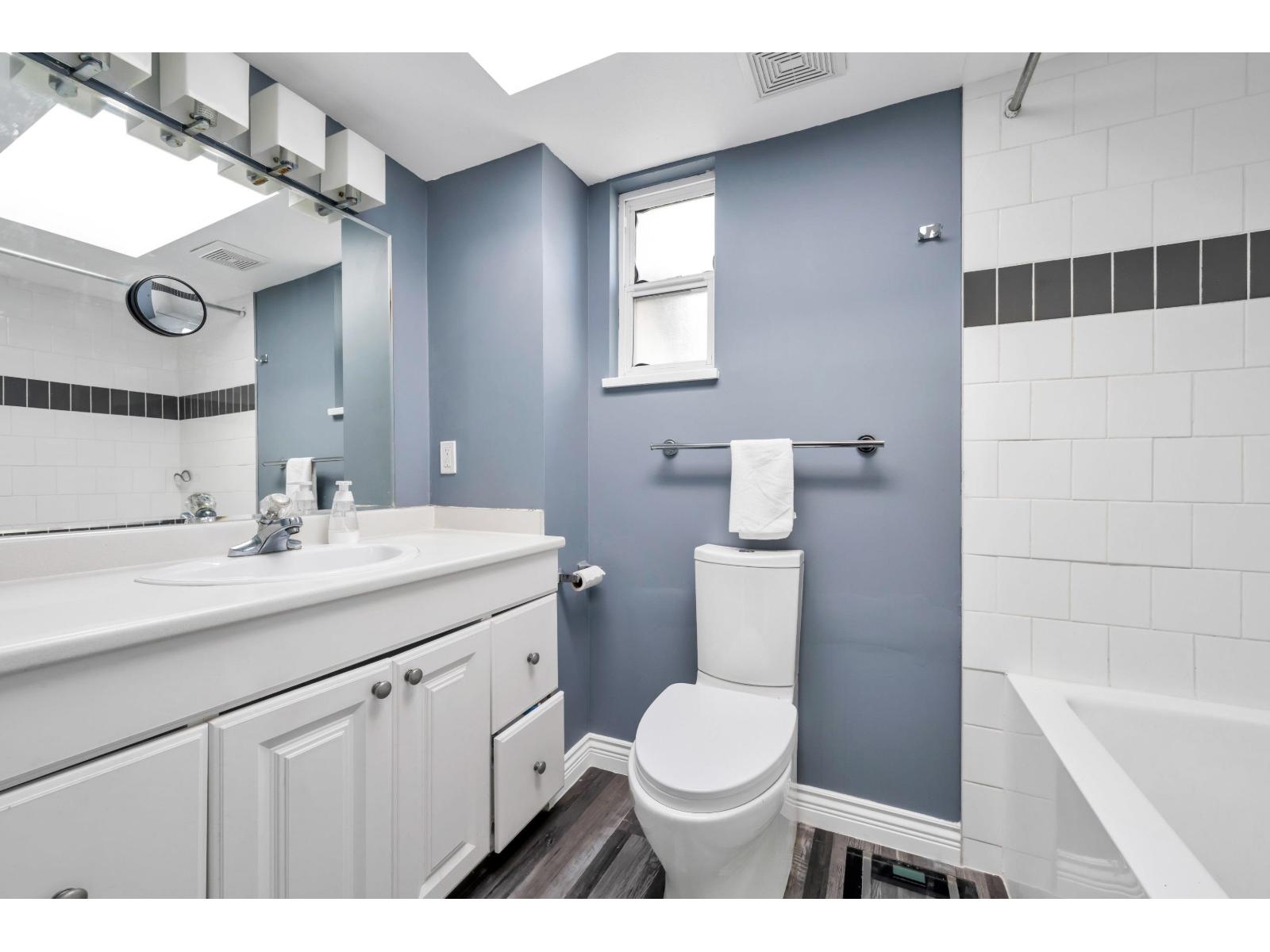 183 10077 156 Street Property Photo 16
