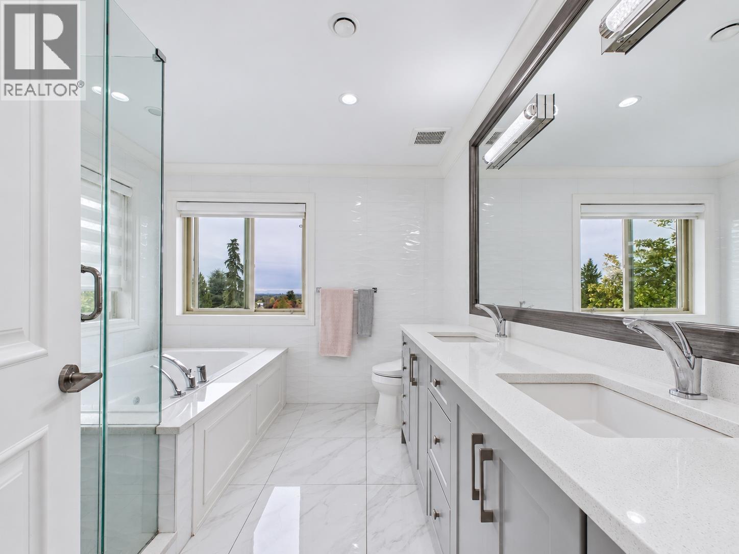 5410 Patrick Street Property Photo 12