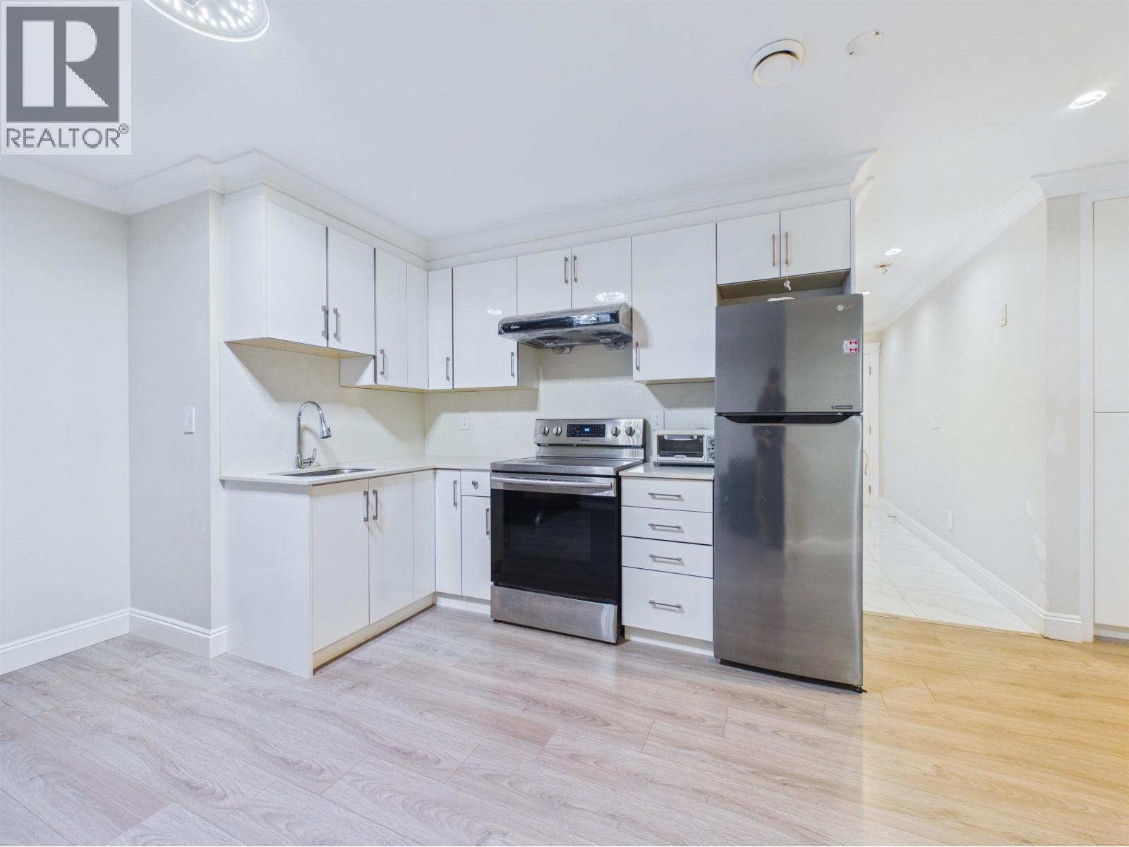 5410 Patrick Street Property Photo 23