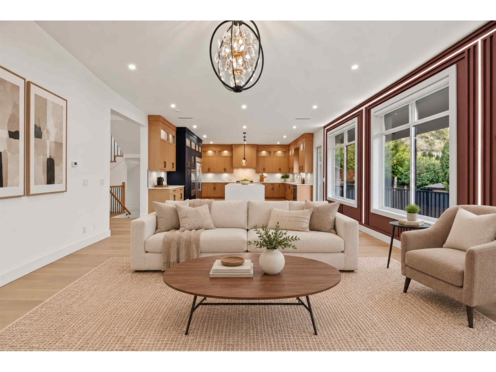 10284 167 Street Property Photo 3