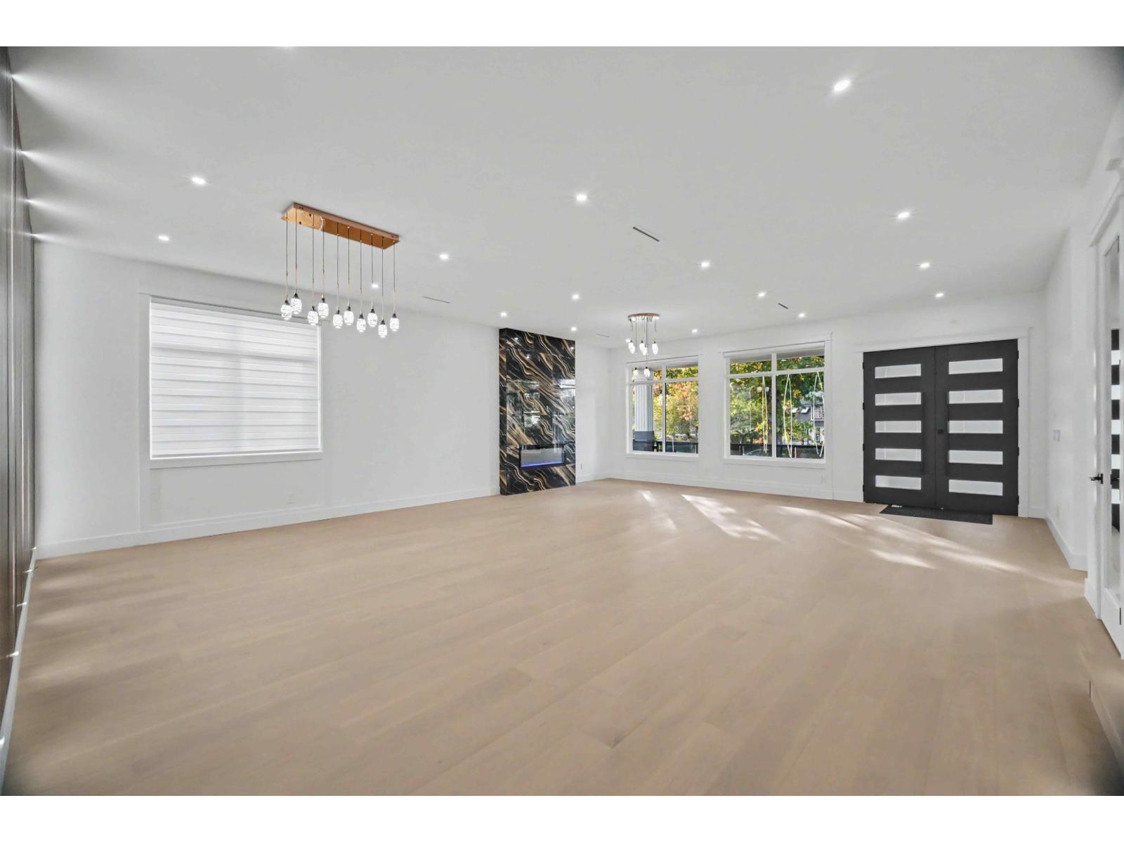 10284 167 Street Property Photo 7