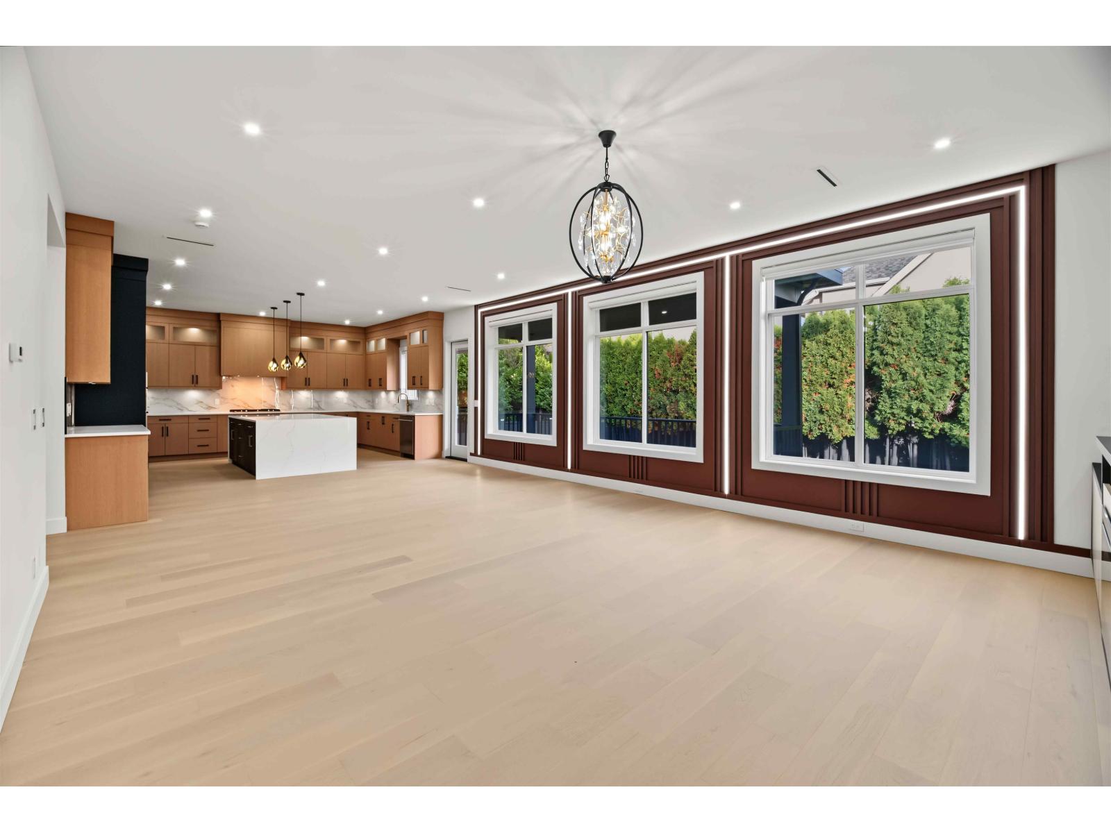 10284 167 Street Property Photo 8