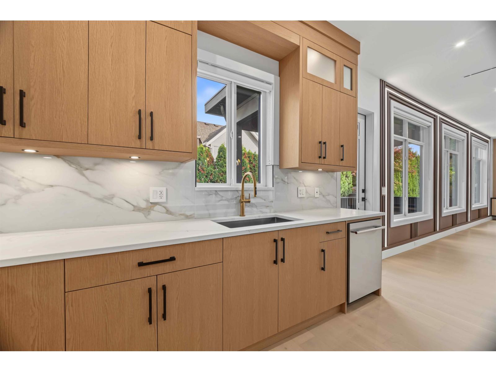 10284 167 Street Property Photo 14