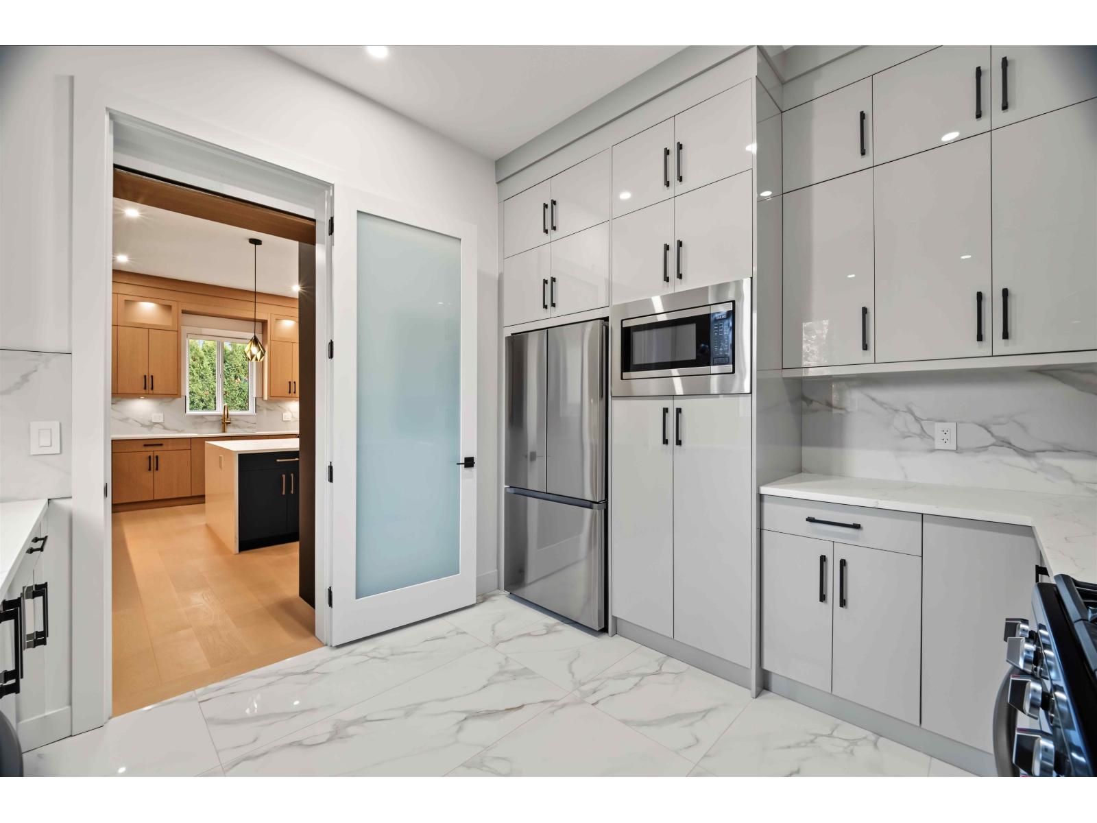 10284 167 Street Property Photo 16