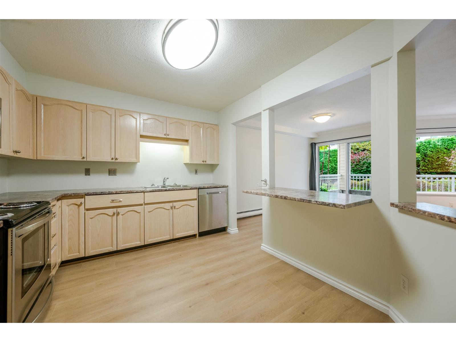 102 2491 Gladwin Road Property Photo 12