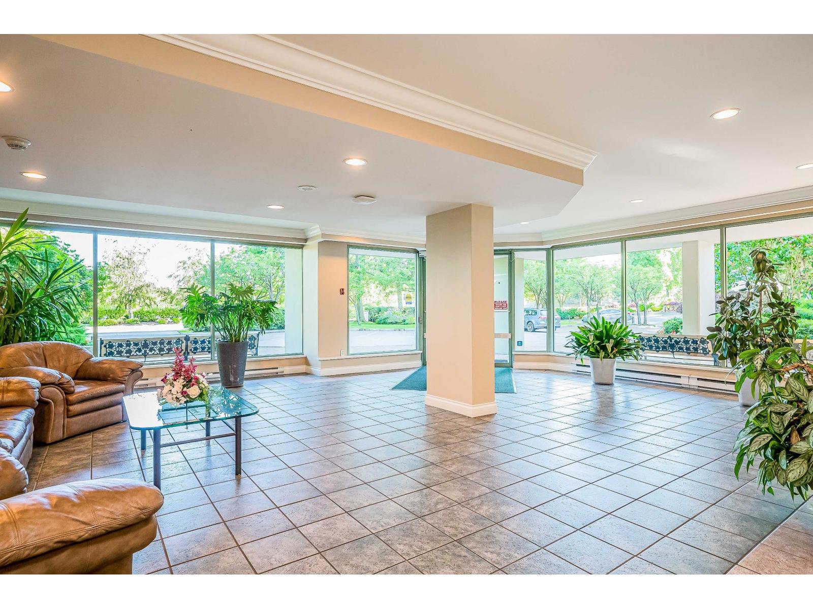 1406 15030 101 Avenue Property Photo 3