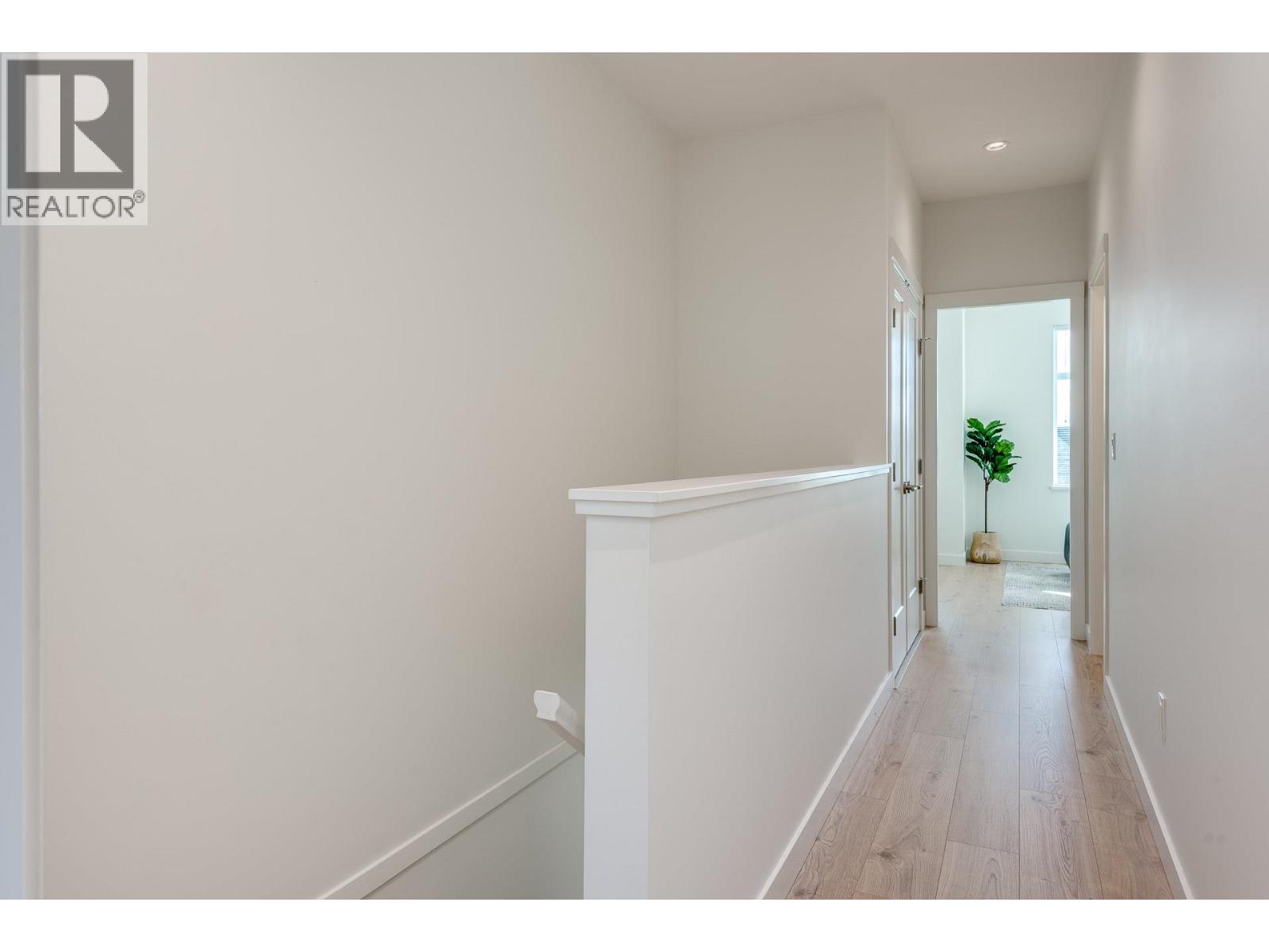 123 3565 Baycrest Avenue Property Photo 15