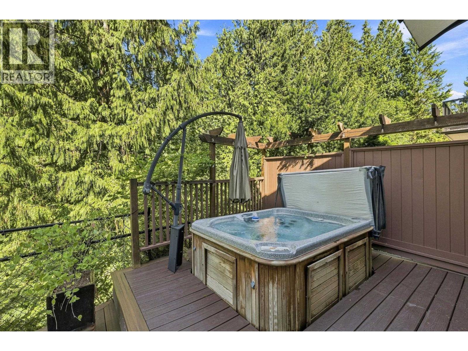 29 3295 Sunnyside Road Property Photo 6