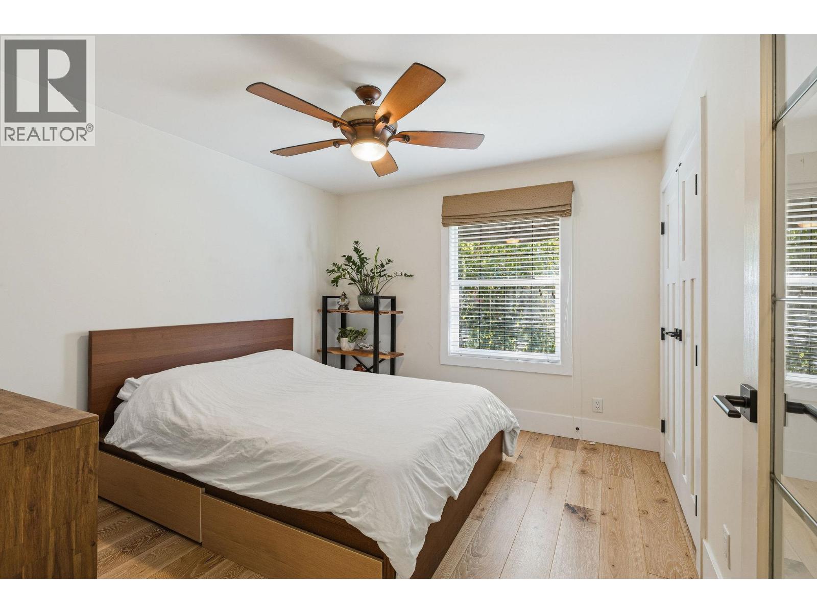 29 3295 Sunnyside Road Property Photo 26