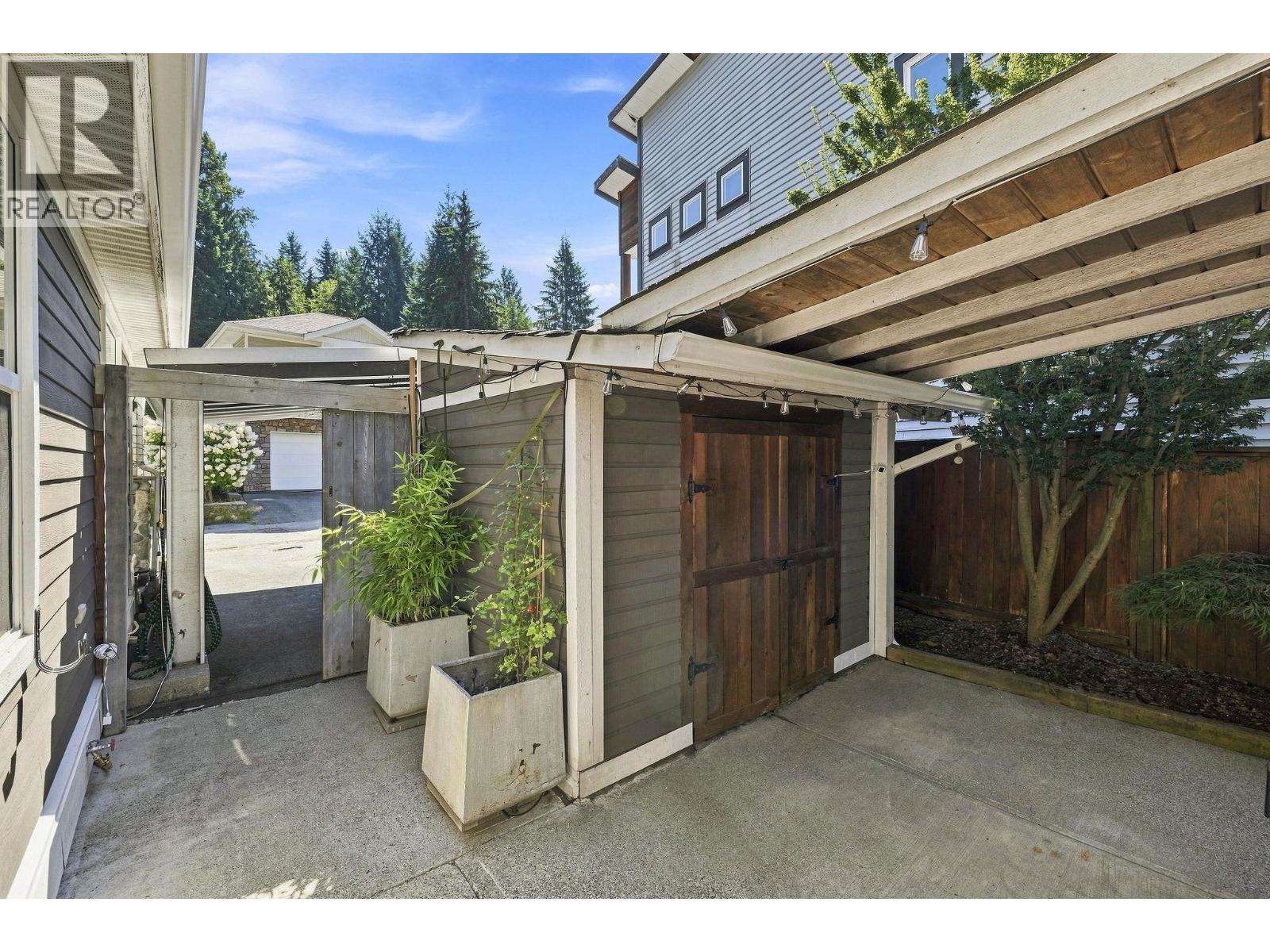 29 3295 Sunnyside Road Property Photo 30