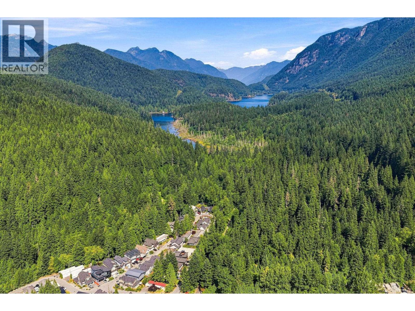 29 3295 Sunnyside Road Property Photo 37