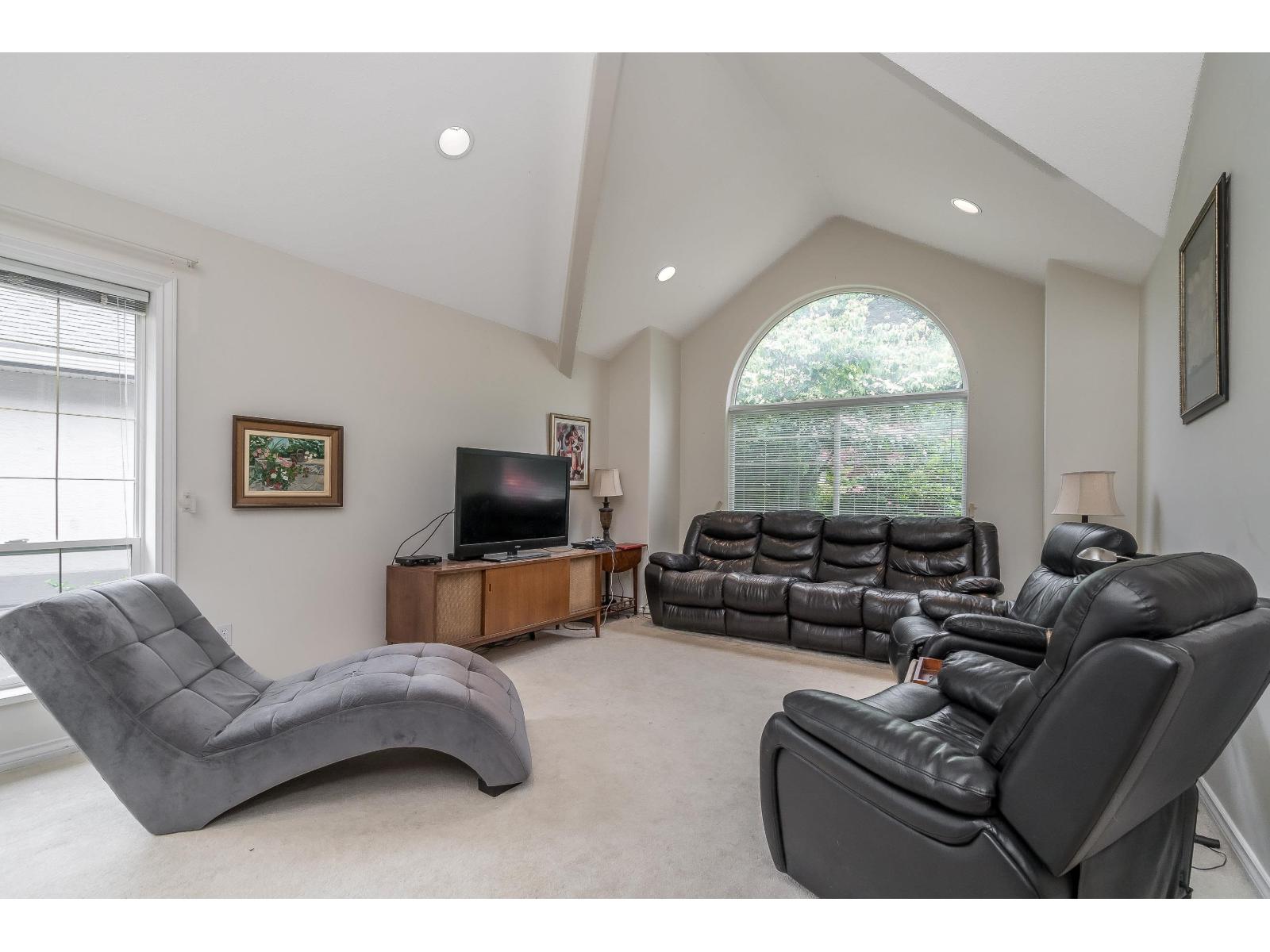 35846 Graystone Drive Property Photo 6