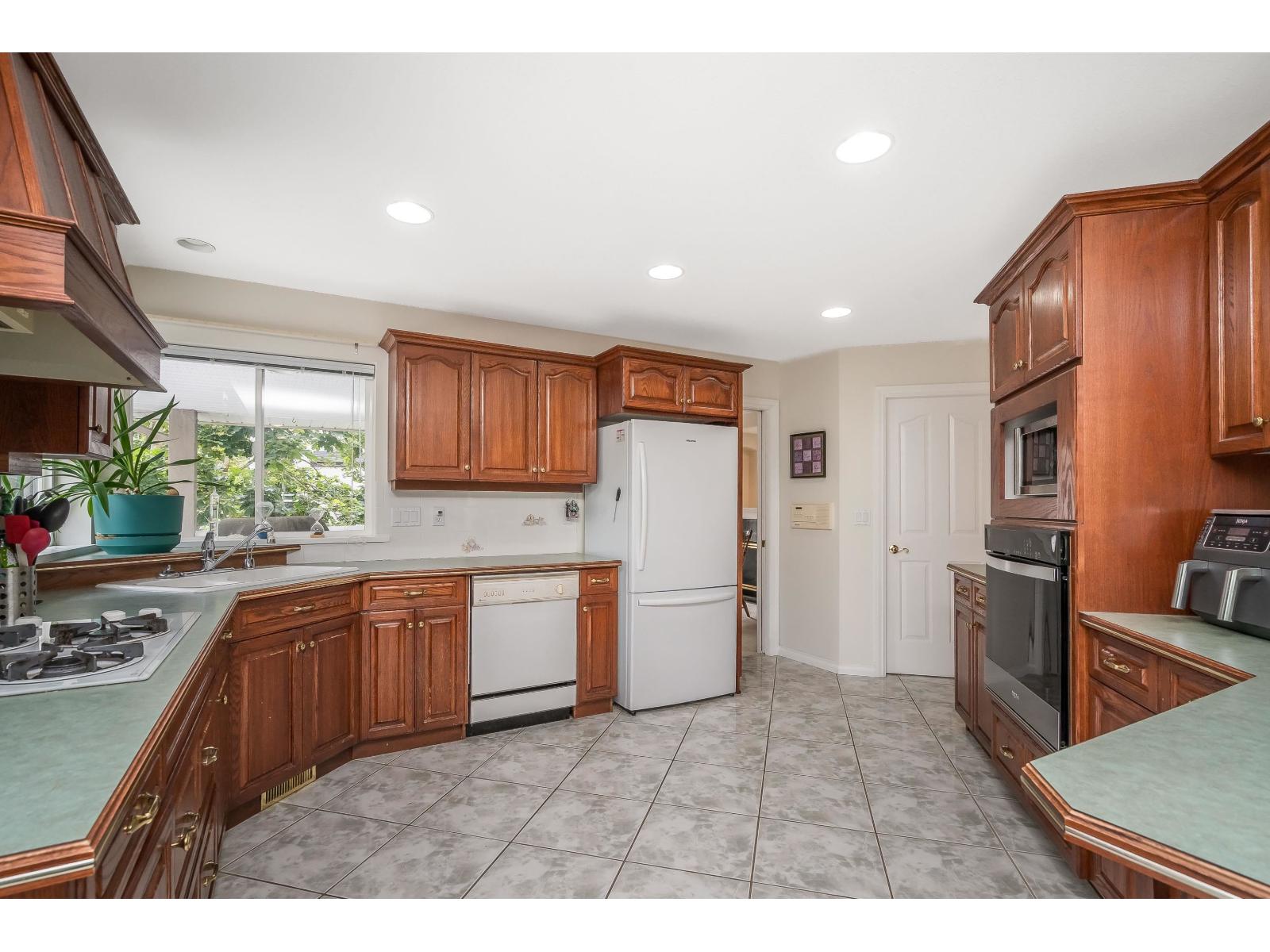 35846 Graystone Drive Property Photo 11