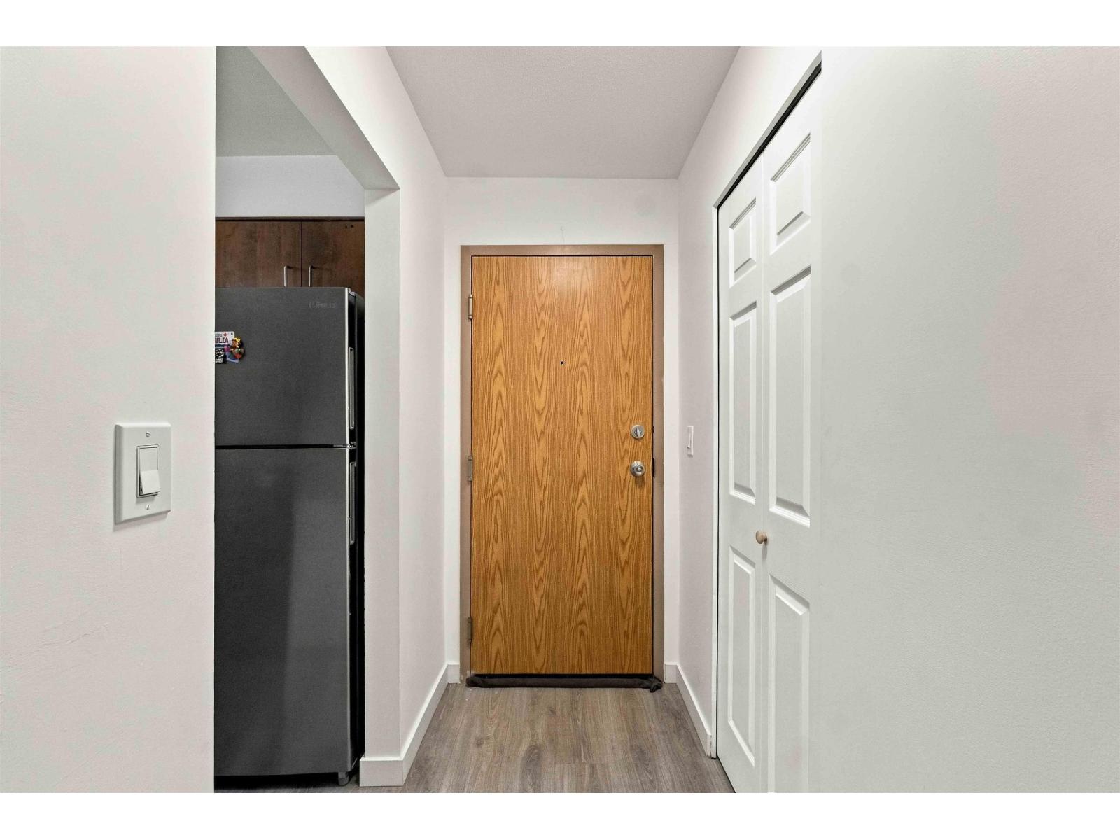 106 15288 100 Avenue Property Photo 14