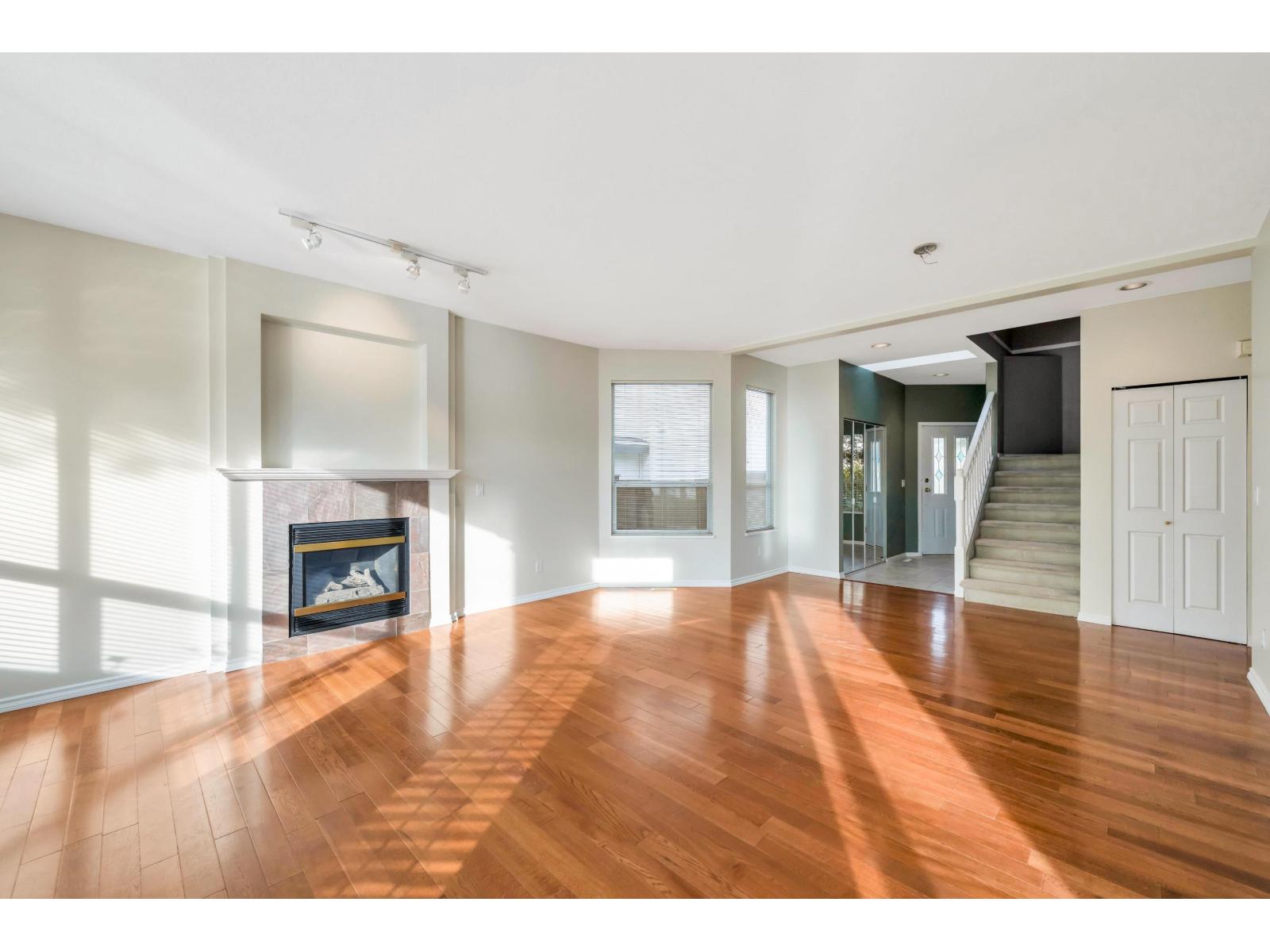 1 20881 87 Avenue Property Photo 4