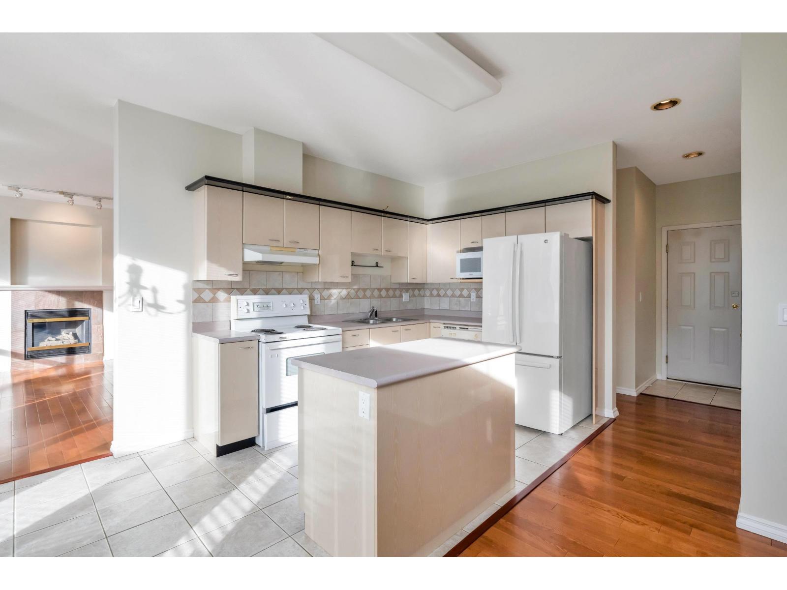 1 20881 87 Avenue Property Photo 8