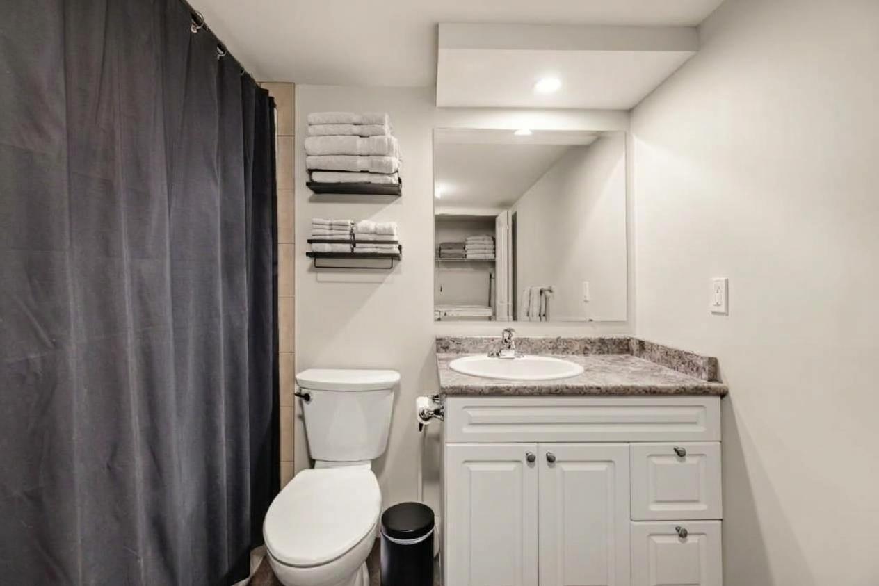 6155 Rexford Drive Property Photo 33
