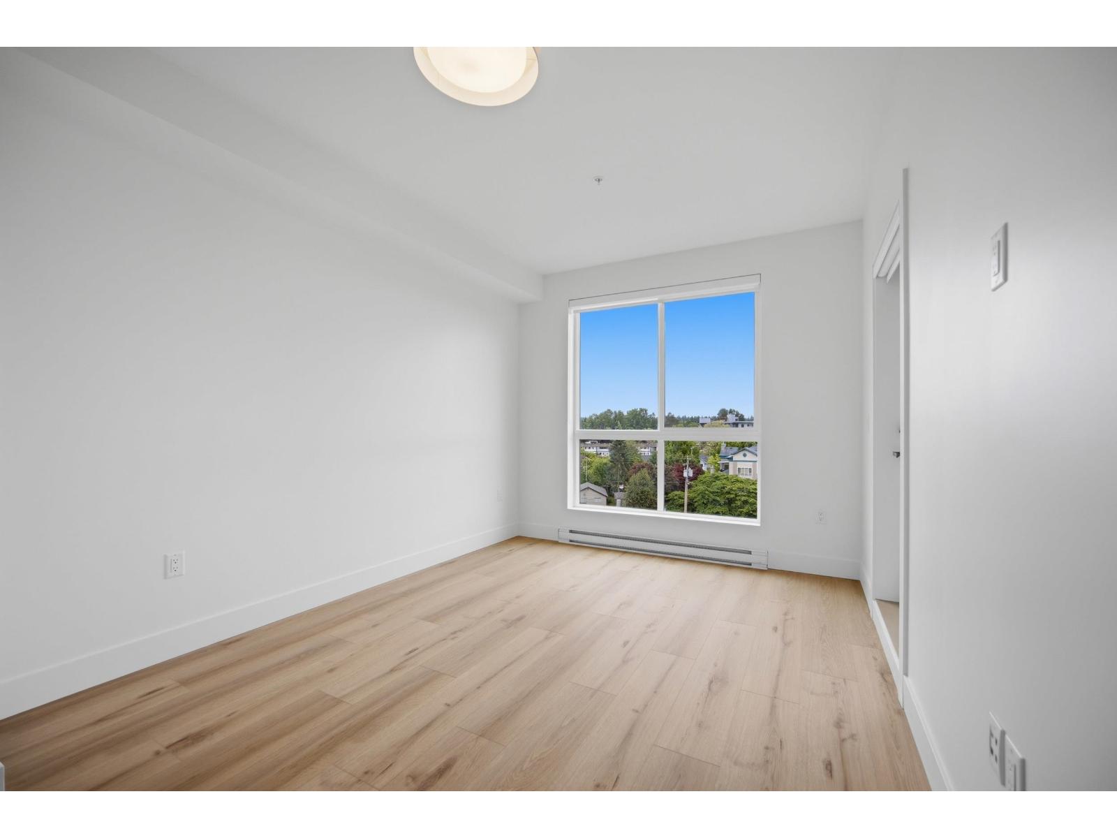 507 20769 Fraser Highway Property Photo 2