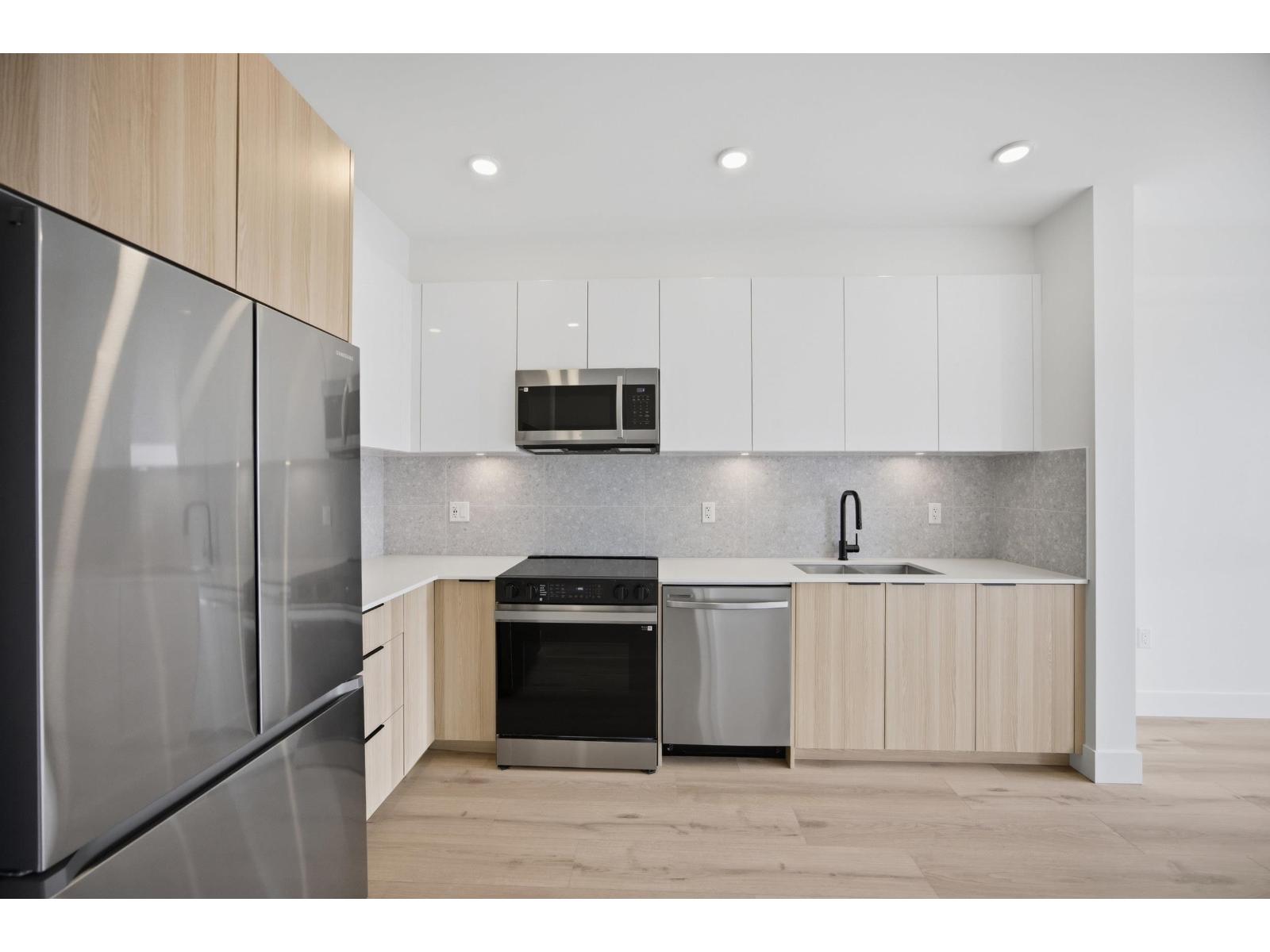 507 20769 Fraser Highway Property Photo 8
