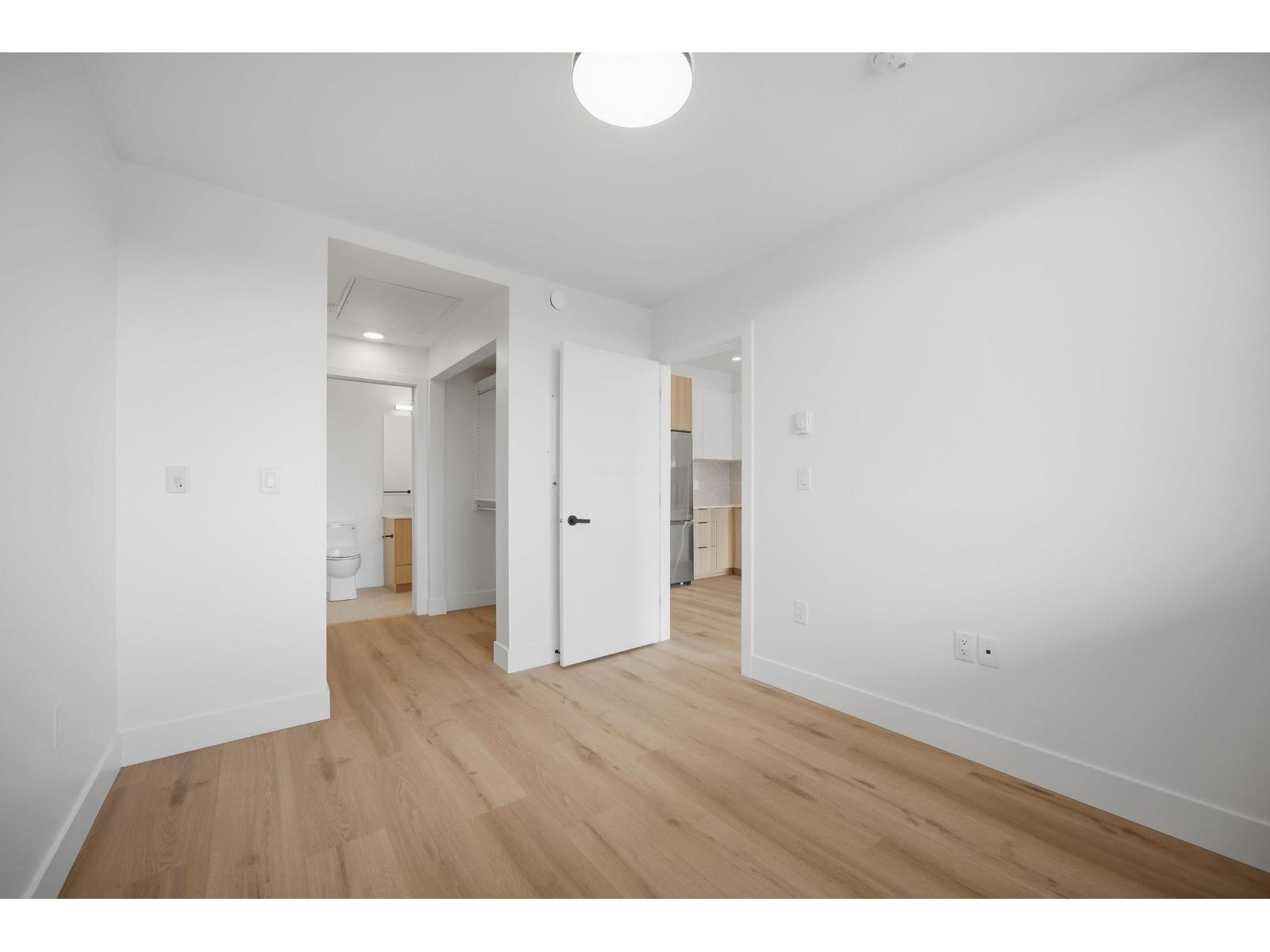 507 20769 Fraser Highway Property Photo 12