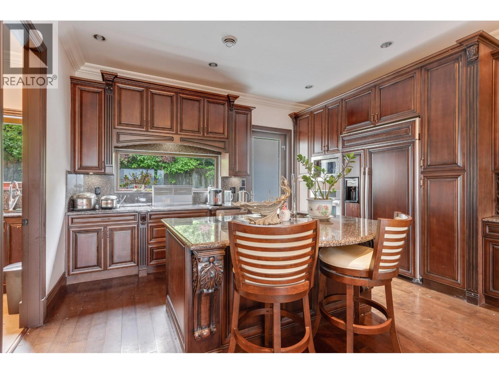 7282 Ridge Drive Property Photo 8